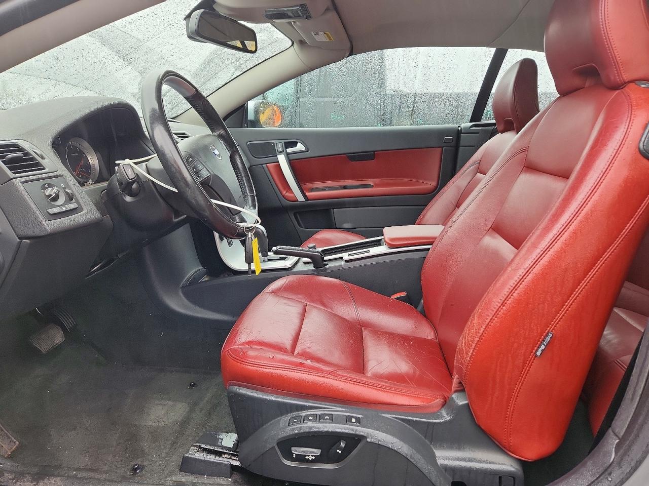 2011 Volvo C70 T5 Серебряный vin: YV1672MC4BJ107131