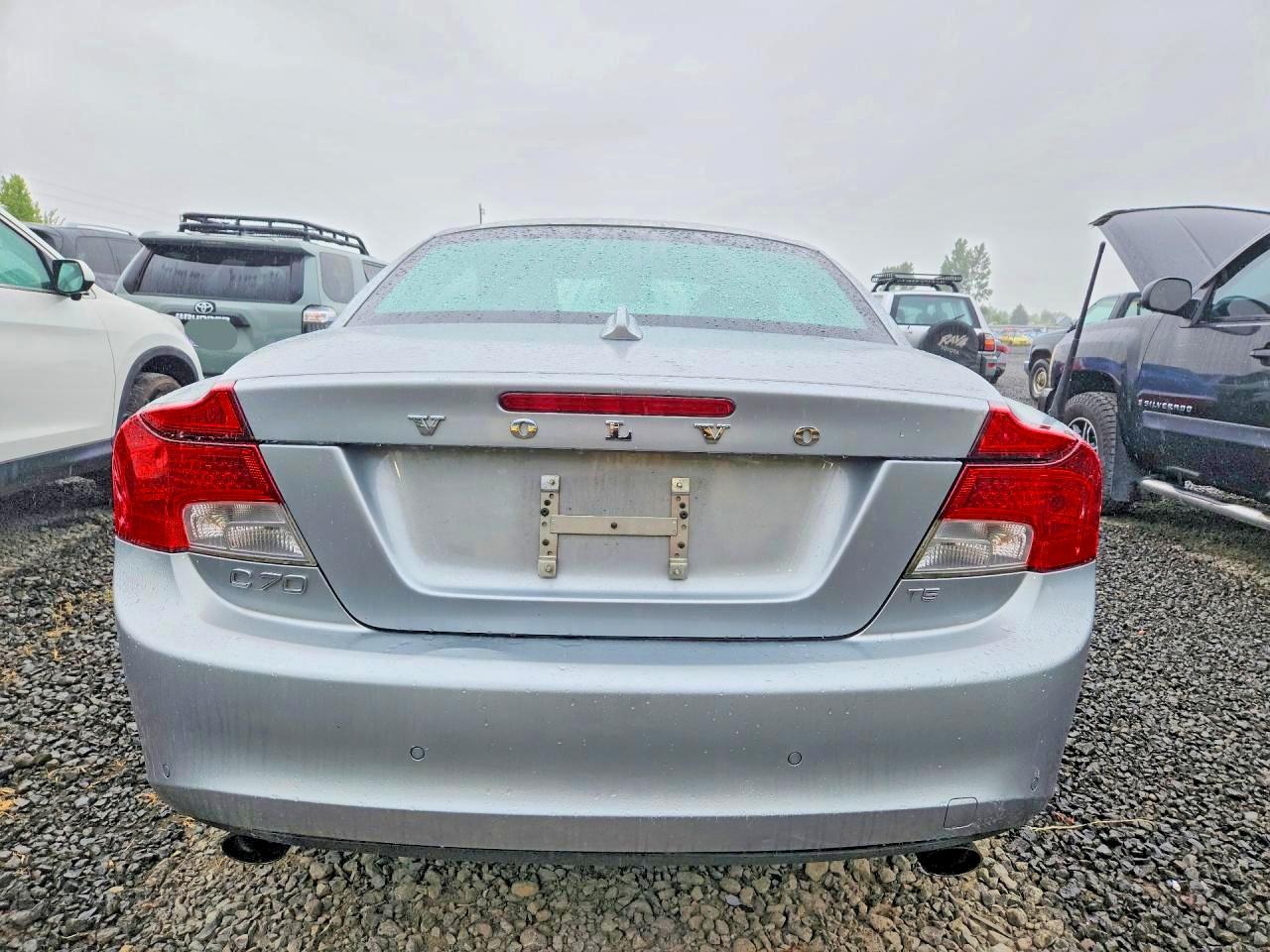 2011 Volvo C70 T5 Серебряный vin: YV1672MC4BJ107131