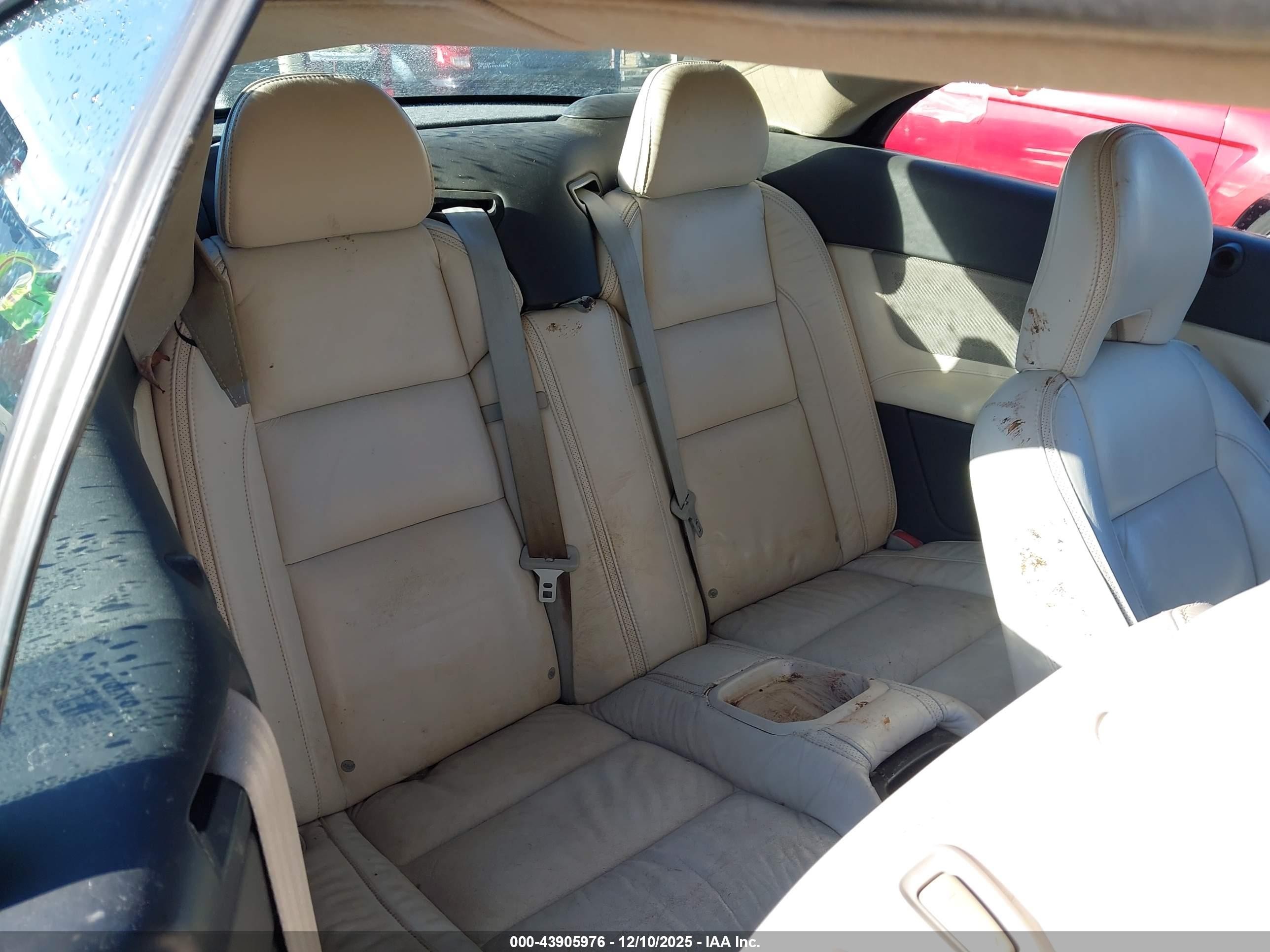 2012 Volvo C70 T5 Dark Blue vin: YV1672MC4CJ124934