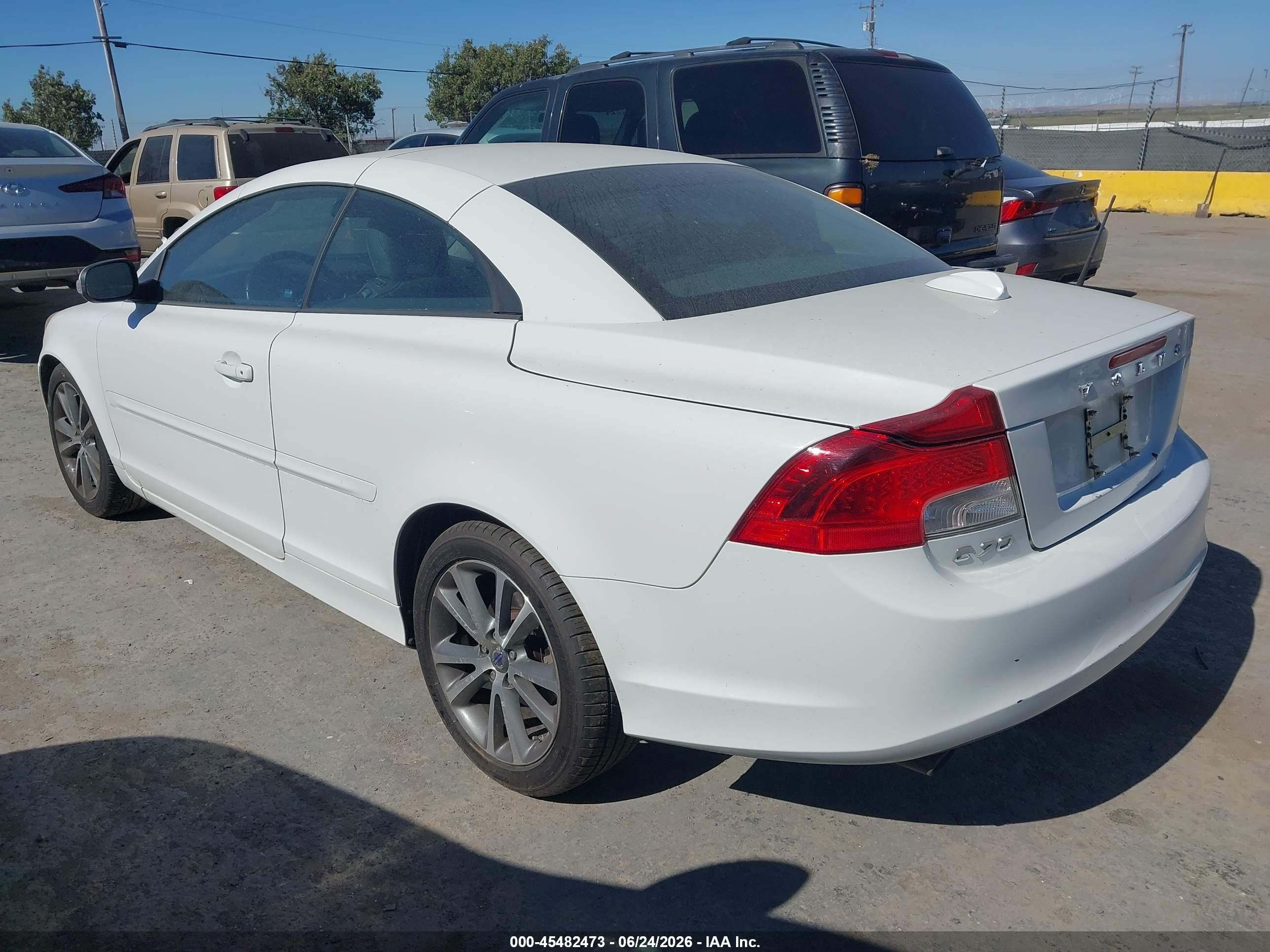 2012 Volvo C70 T5/t5 Platinum/t5 Premier Plus White vin: YV1672MC4CJ131589