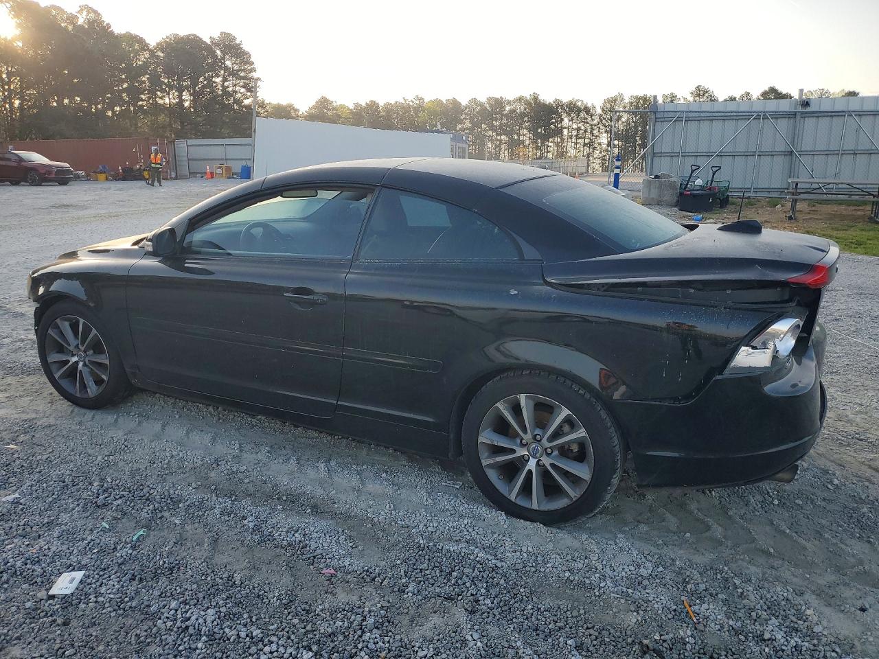 2010 Volvo C70 T5 Black vin: YV1672MC5AJ090225