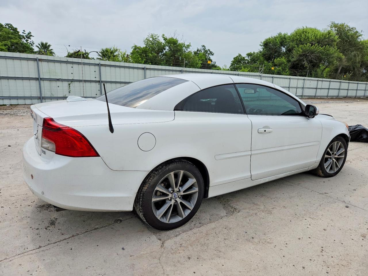 2013 Volvo C70 T5 Белый vin: YV1672MC5DJ137063