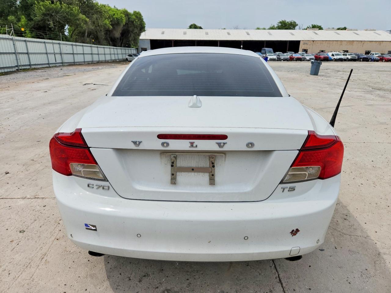 2013 Volvo C70 T5 Белый vin: YV1672MC5DJ137063