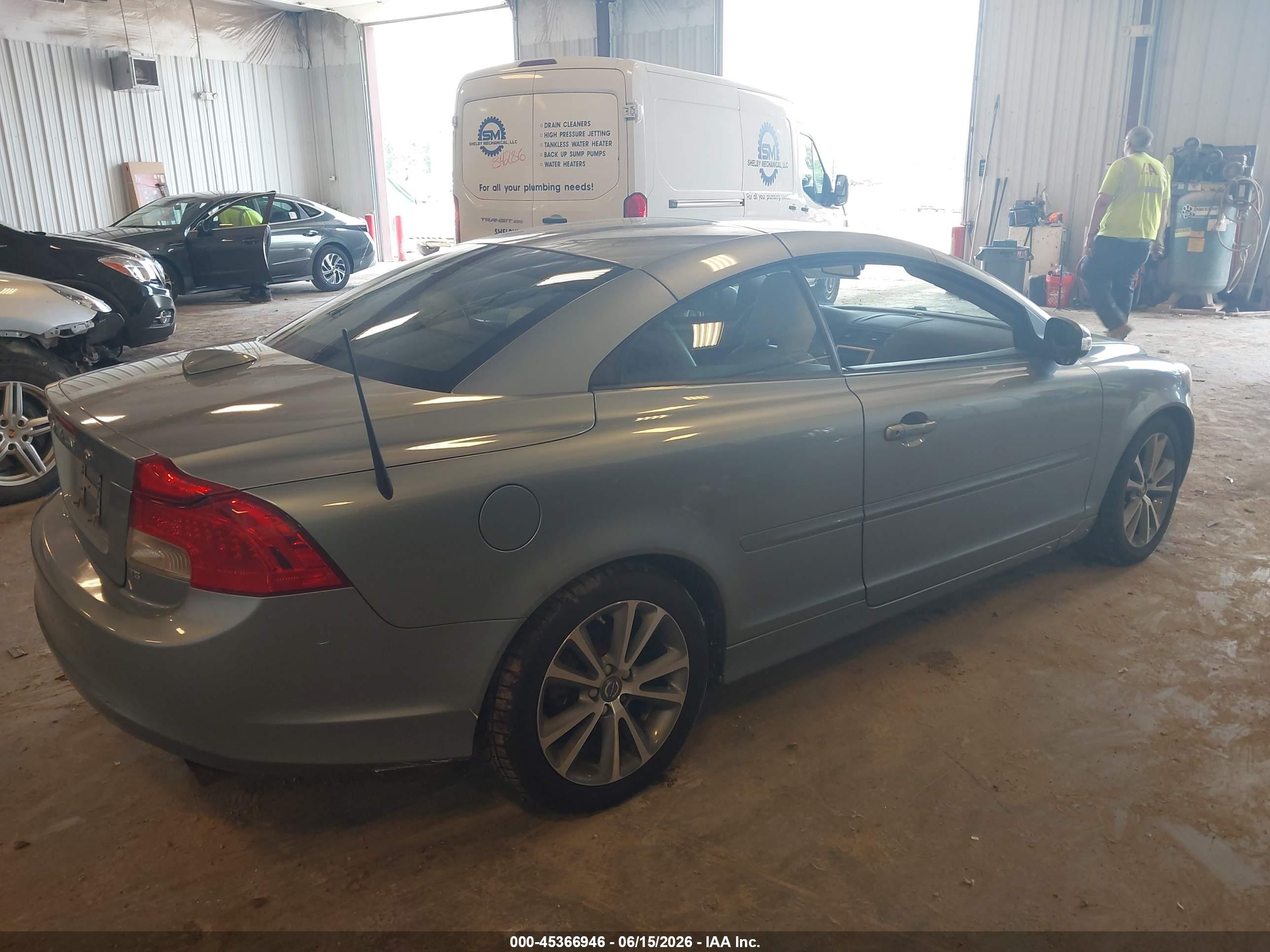 2011 Volvo C70 T5 Blue vin: YV1672MC6BJ109883