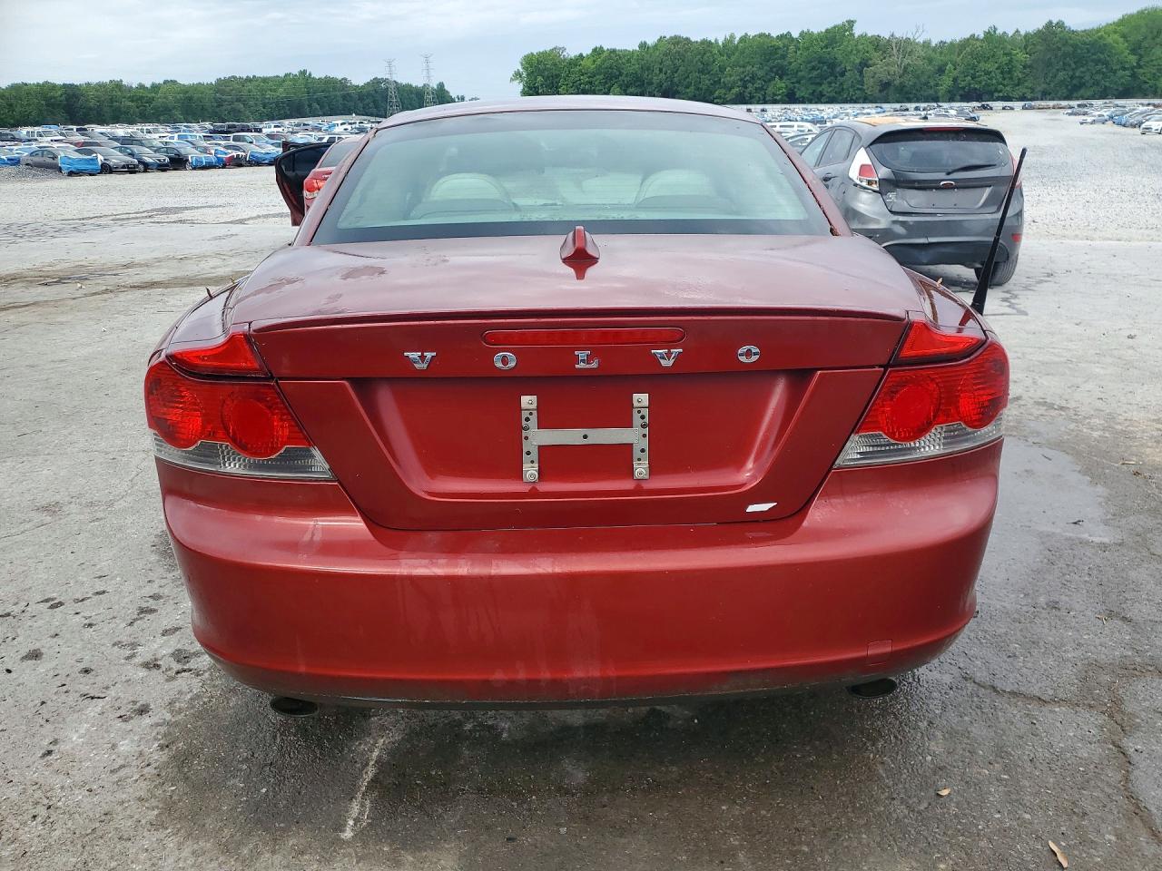 2011 Volvo C70 T5 Burgundy vin: YV1672MC6BJ116882