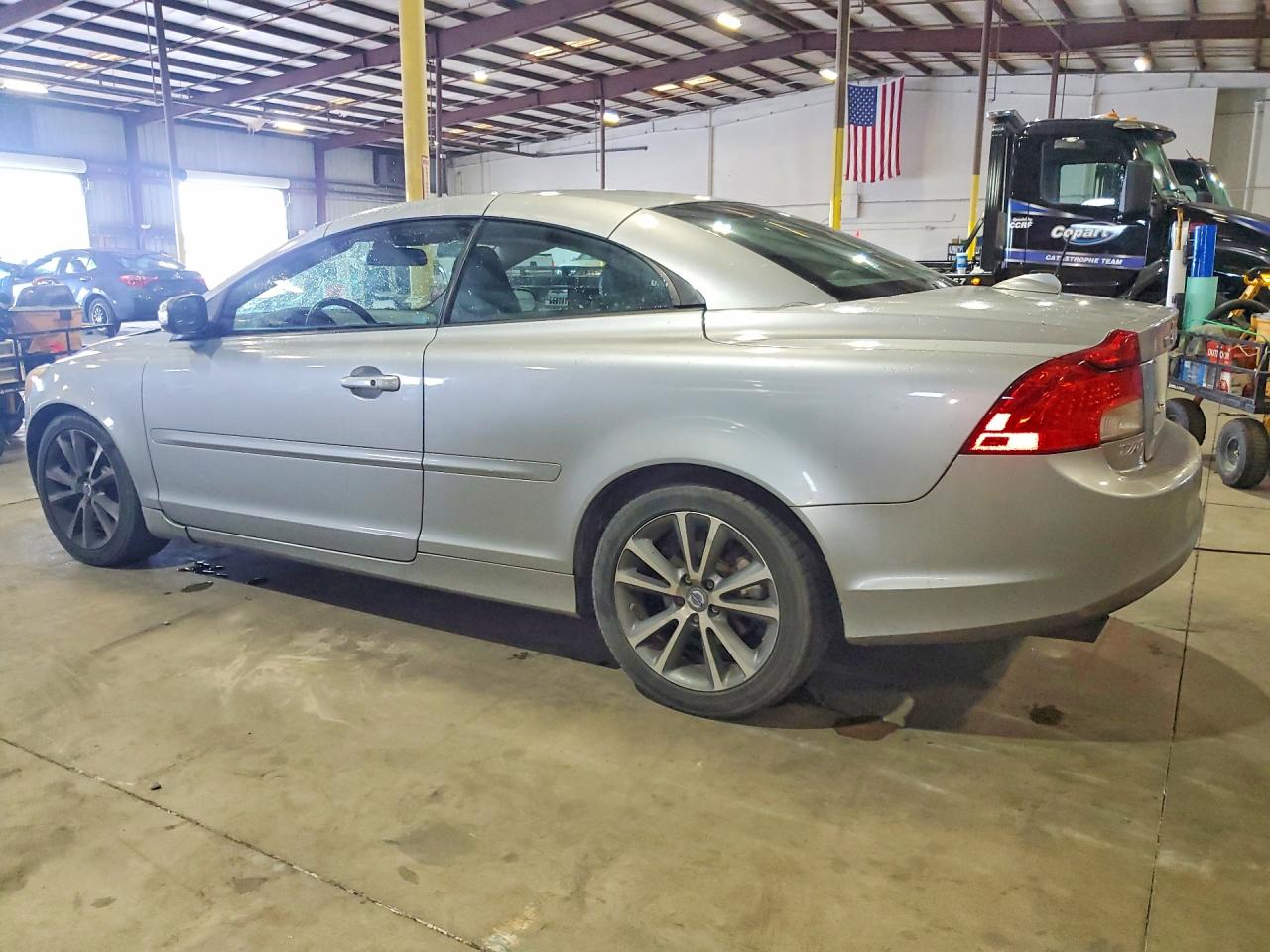 2012 Volvo C70 T5 Silver vin: YV1672MC6CJ123414