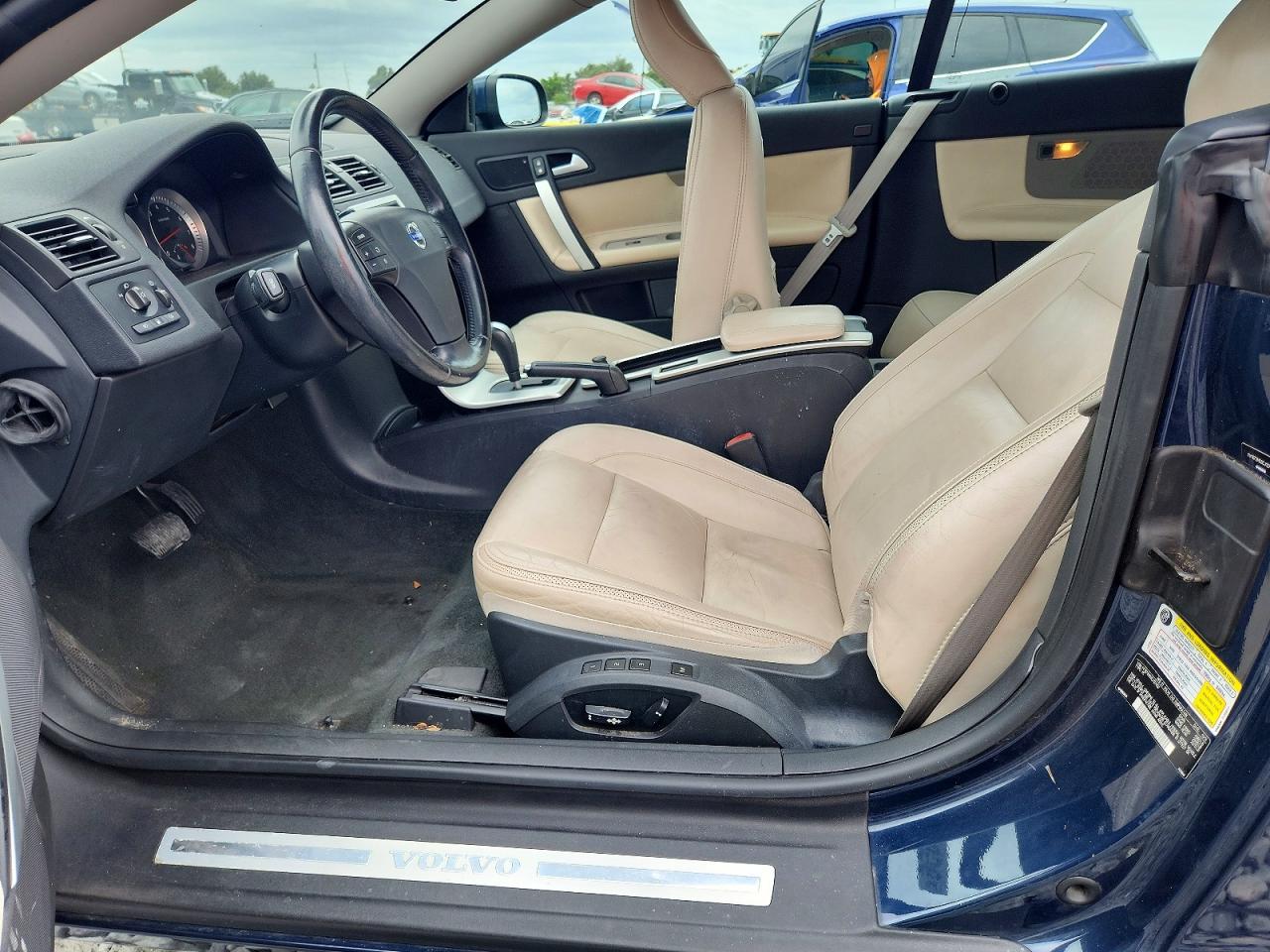 2012 Volvo C70 T5 Blue vin: YV1672MC6CJ127950