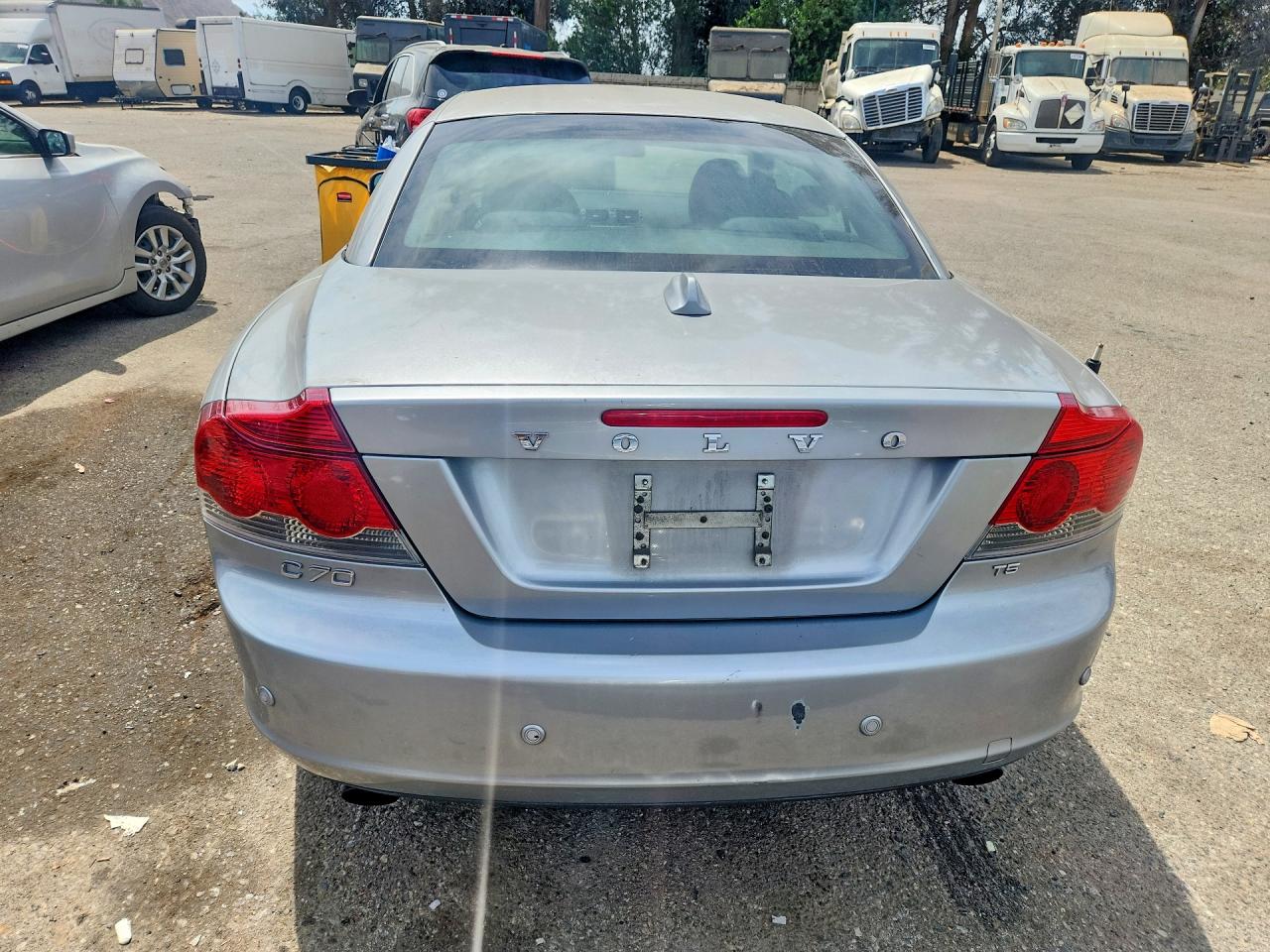 2010 Volvo C70 T5 Silver vin: YV1672MC7AJ090923
