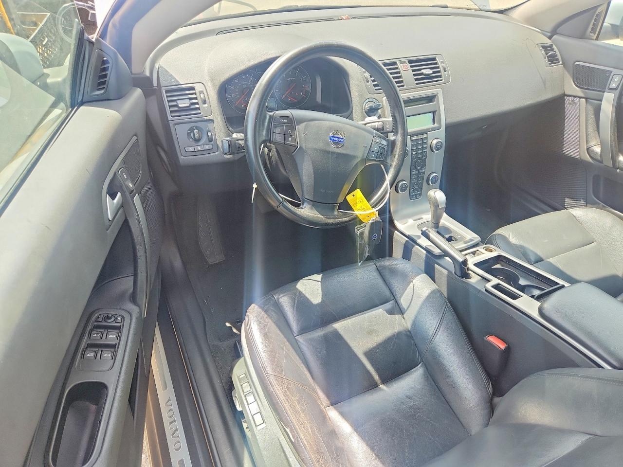 2010 Volvo C70 T5 Silver vin: YV1672MC7AJ090923