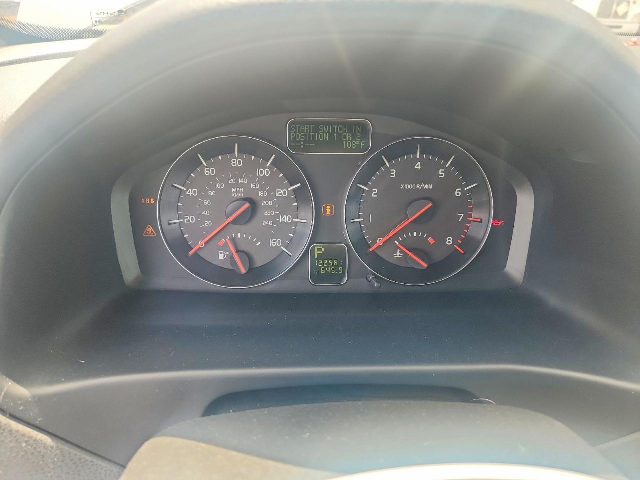 2010 Volvo C70 T5 Silver vin: YV1672MC7AJ090923
