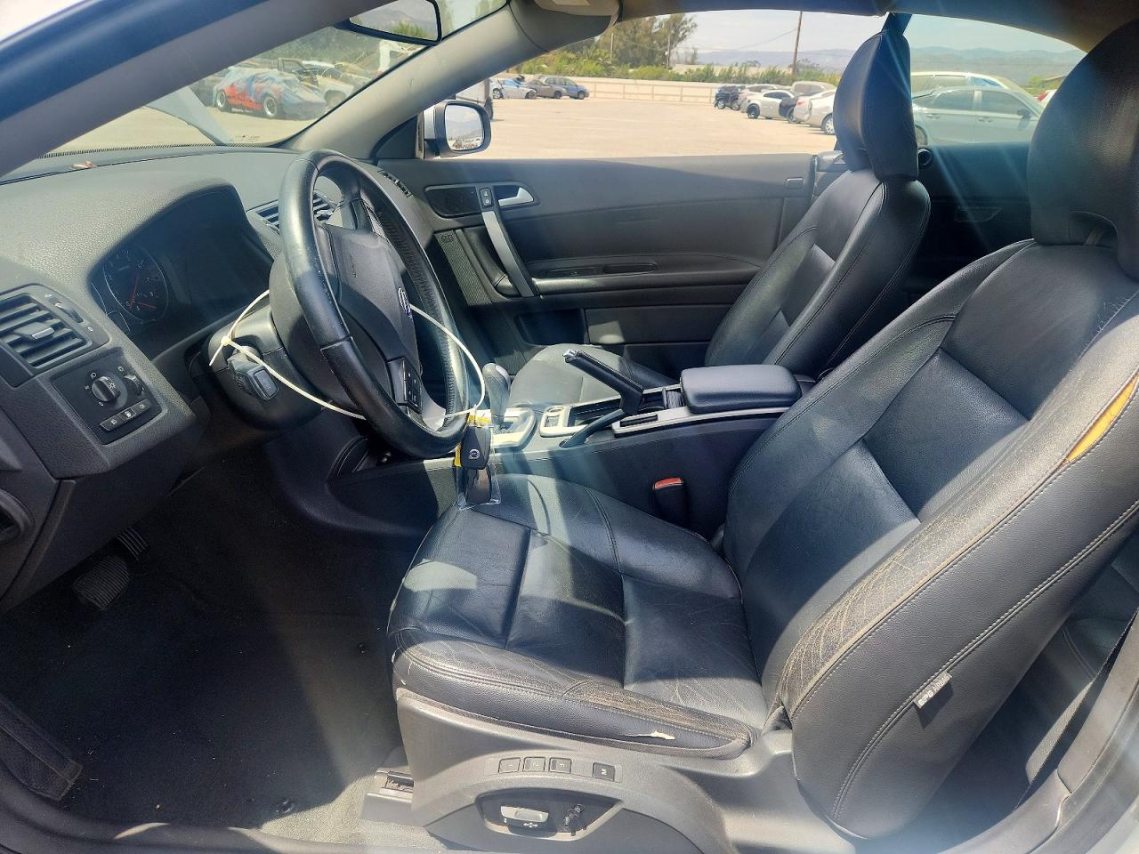 2010 Volvo C70 T5 Silver vin: YV1672MC7AJ090923