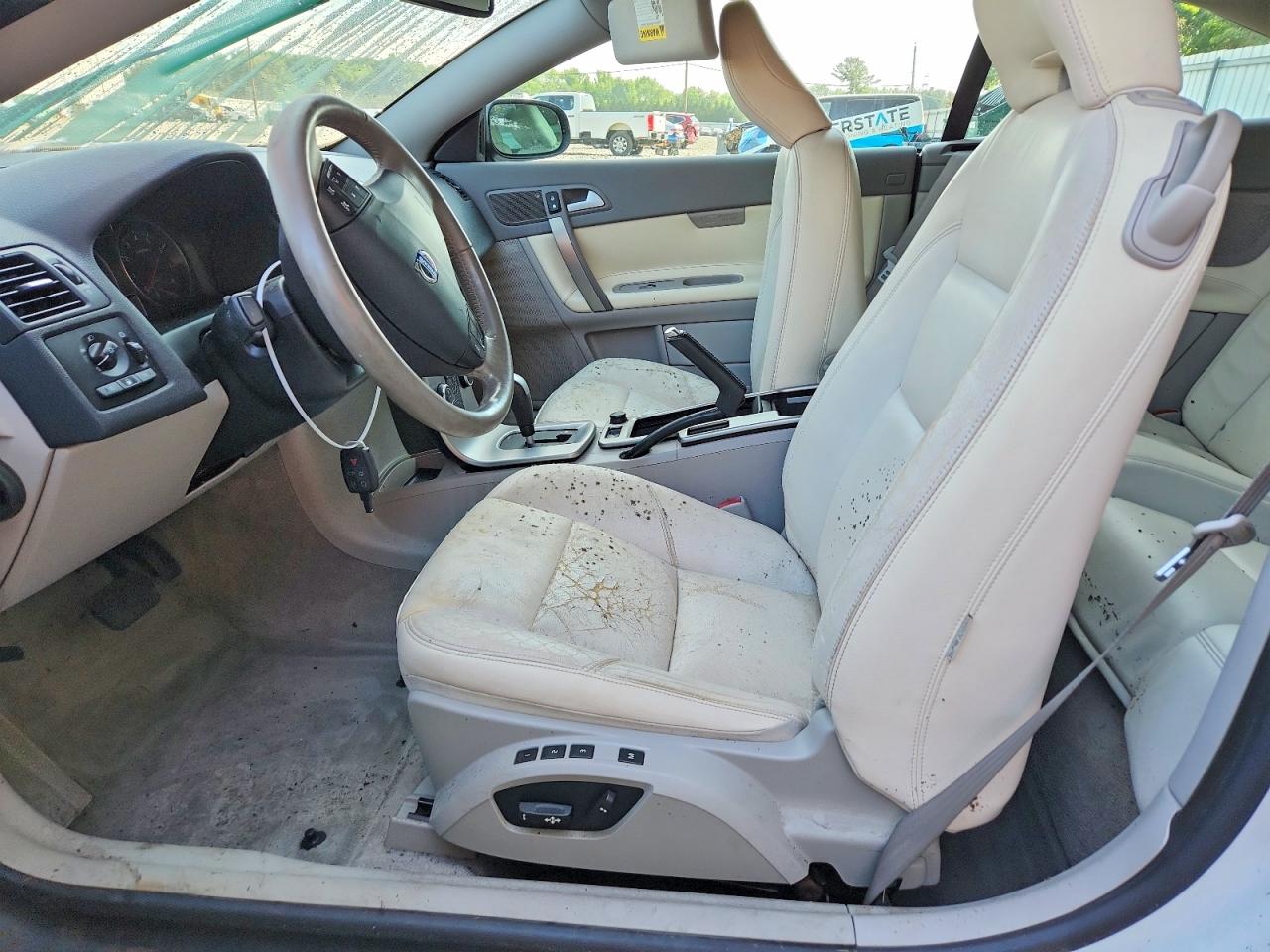 2010 Volvo C70 T5 White vin: YV1672MC7AJ092087
