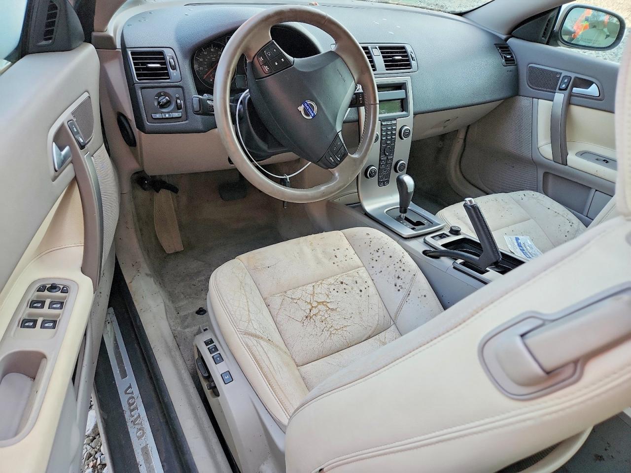 2010 Volvo C70 T5 White vin: YV1672MC7AJ092087