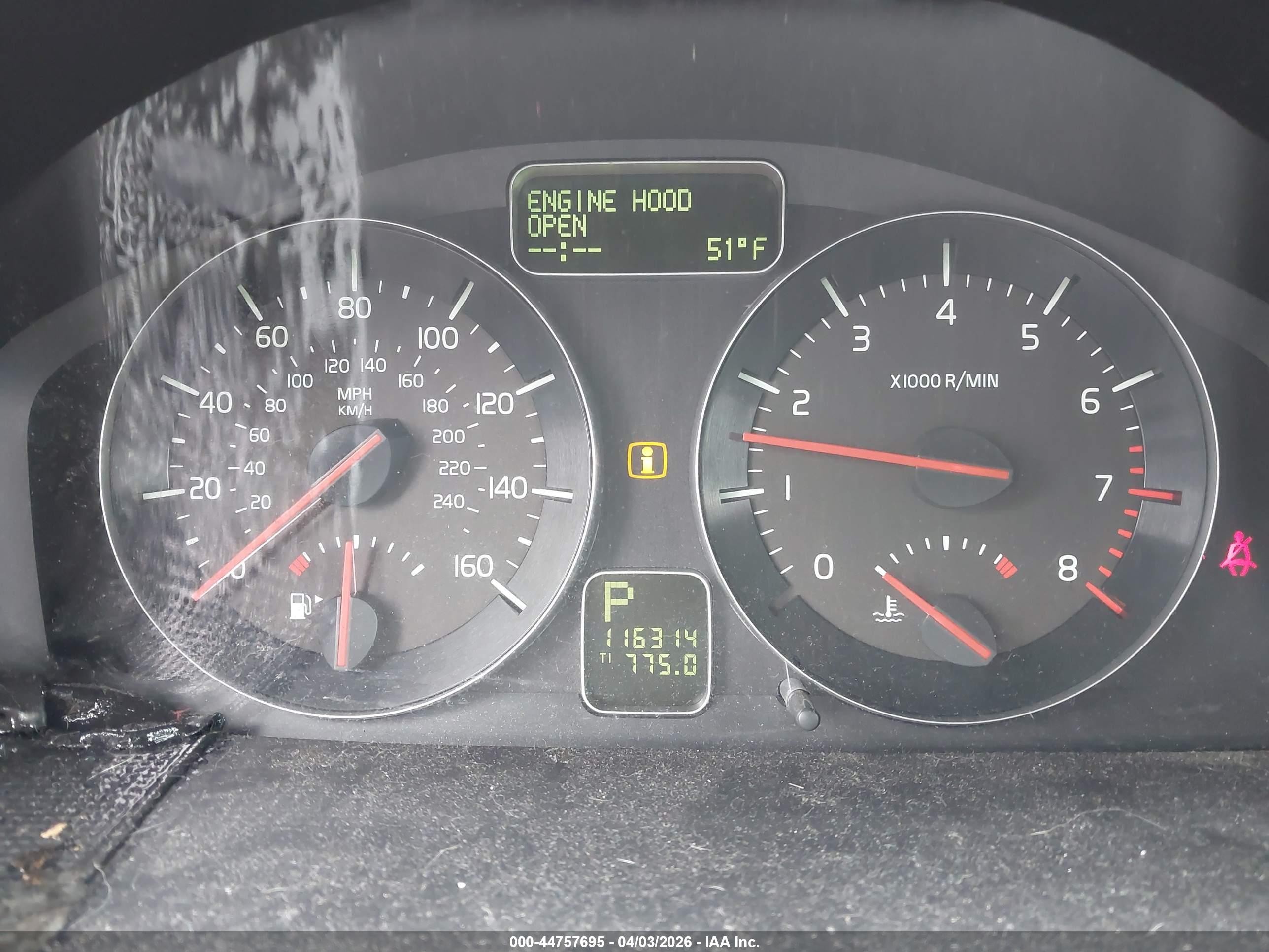 2010 Volvo C70 T5 Red vin: YV1672MC7AJ093983