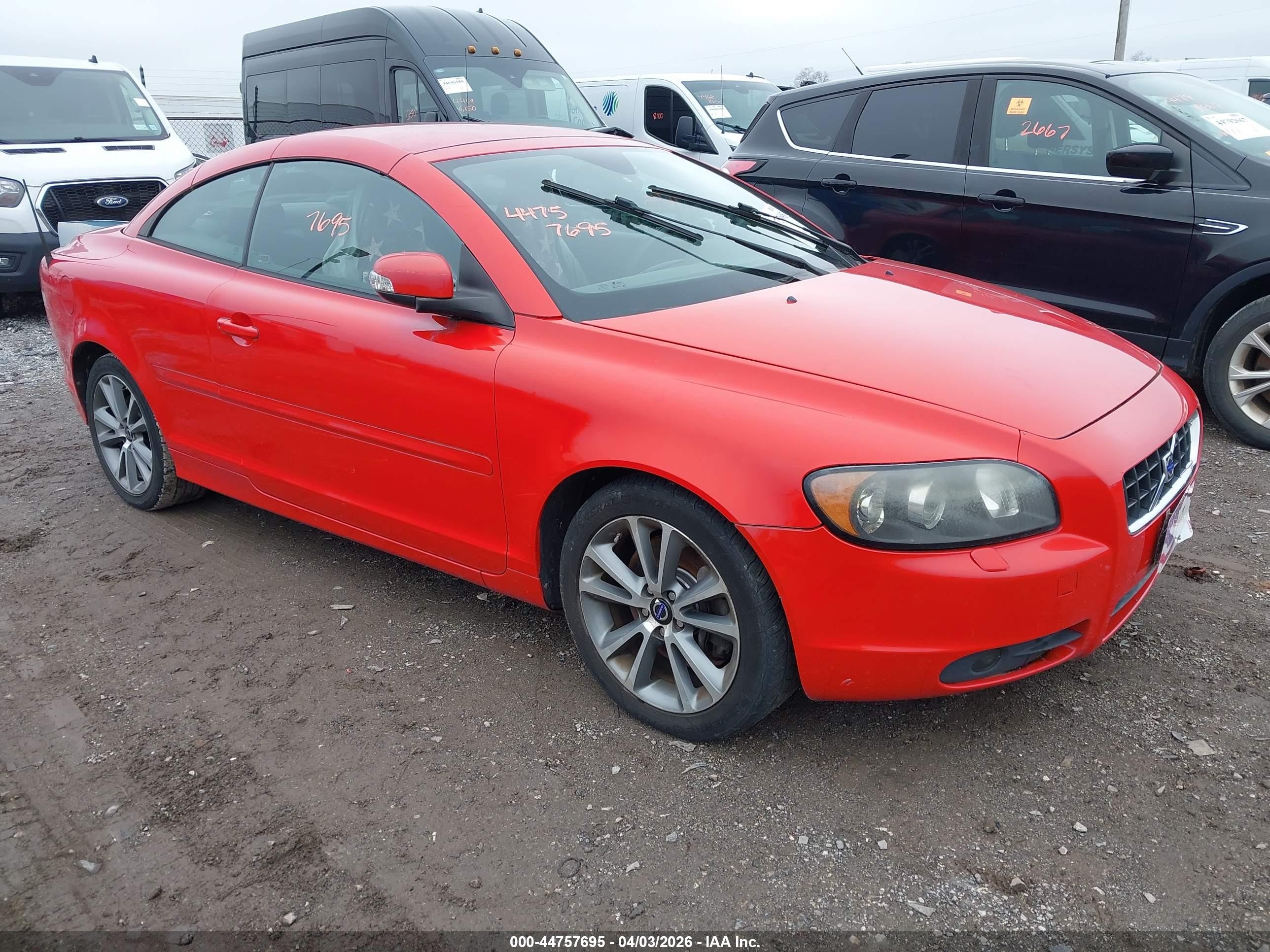2010 Volvo C70 T5 Red vin: YV1672MC7AJ093983
