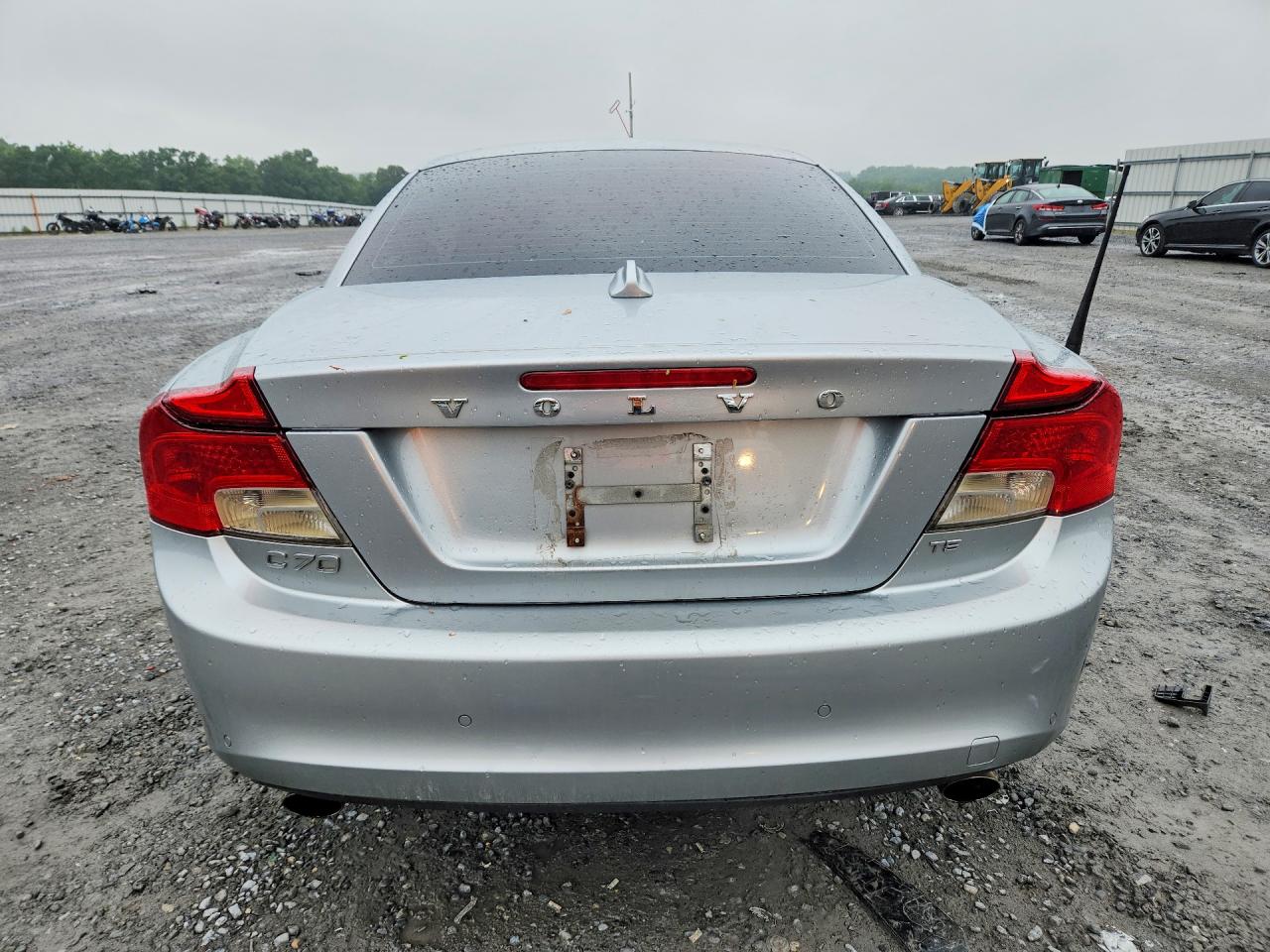 2011 Volvo C70 T5 Silver vin: YV1672MC7BJ108385