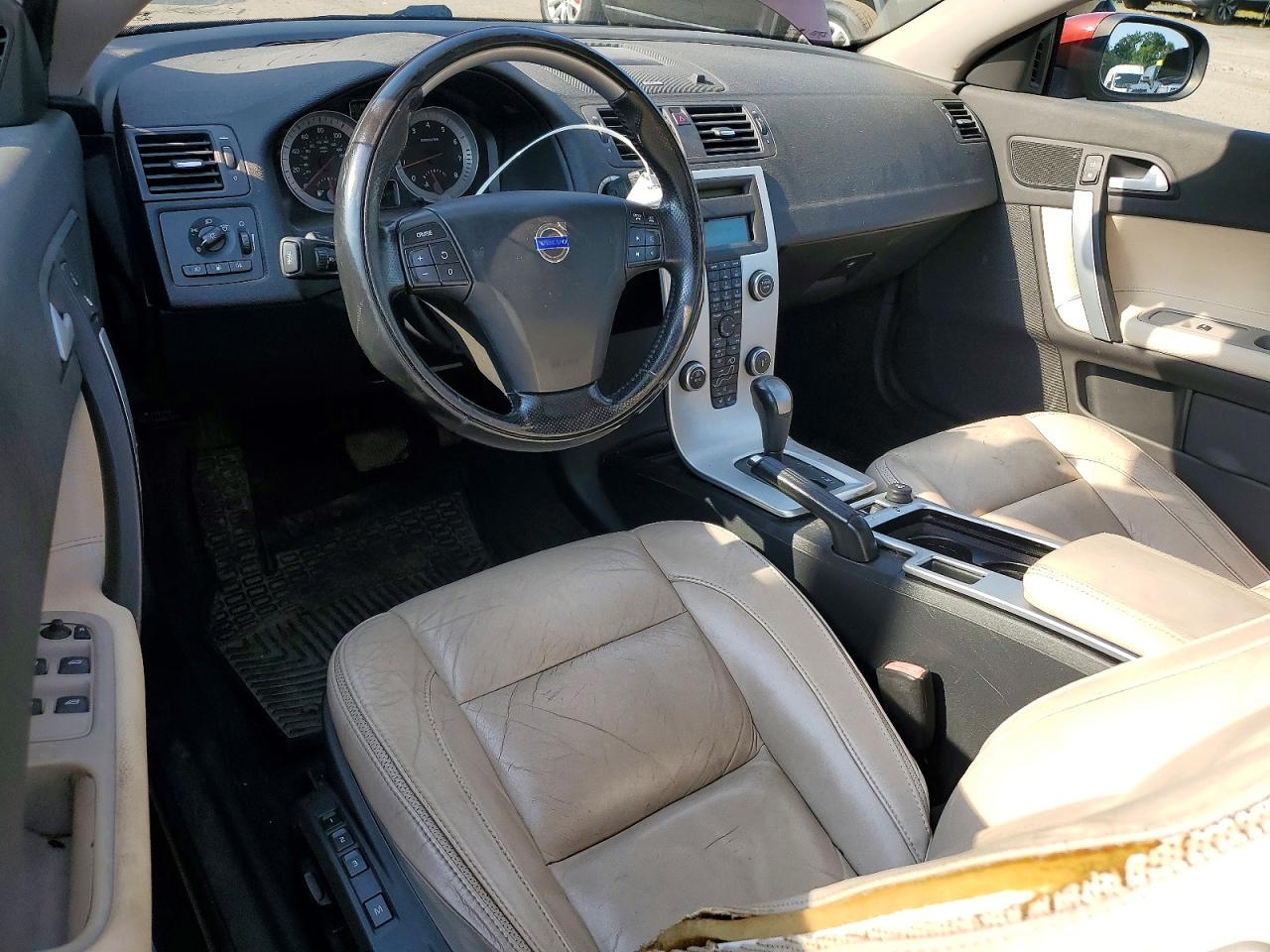 2011 Volvo C70 T5 Burgundy vin: YV1672MC7BJ119757