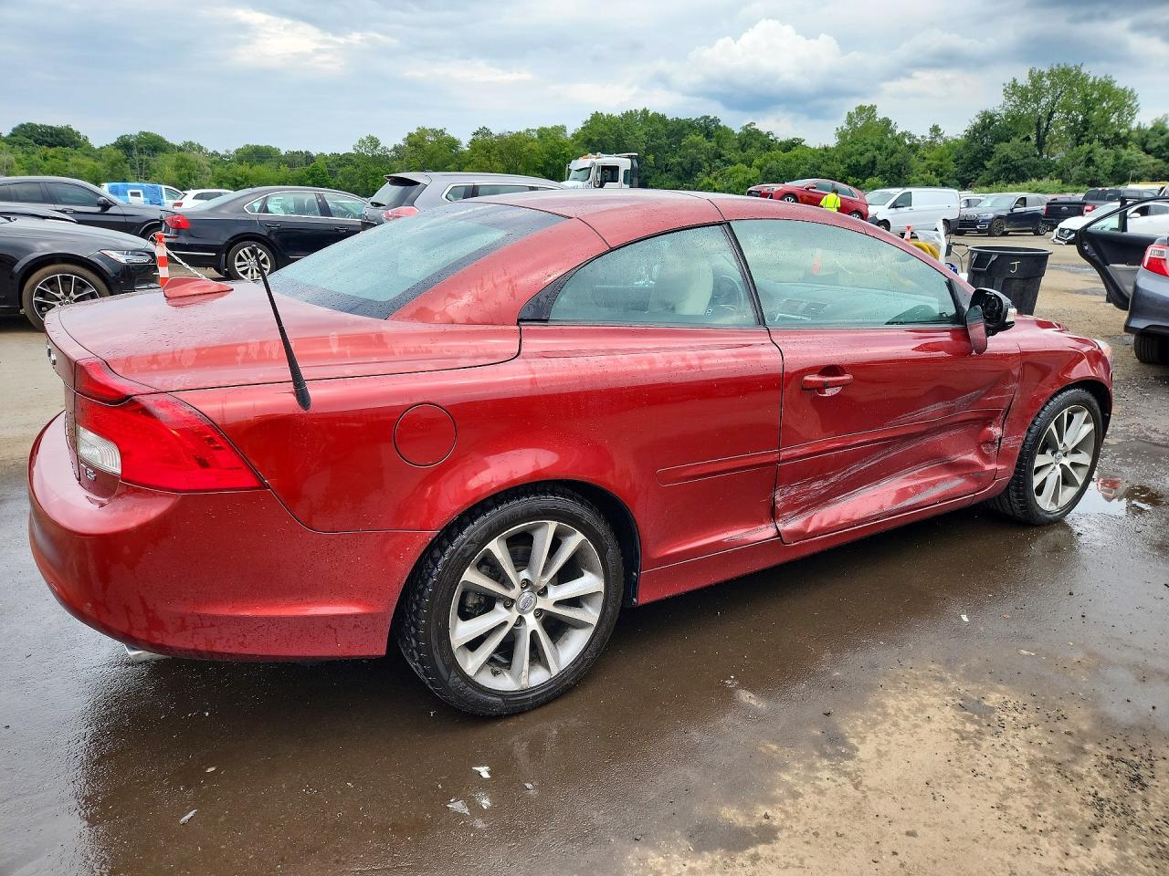 2012 Volvo C70 T5 Burgundy vin: YV1672MC7CJ126256