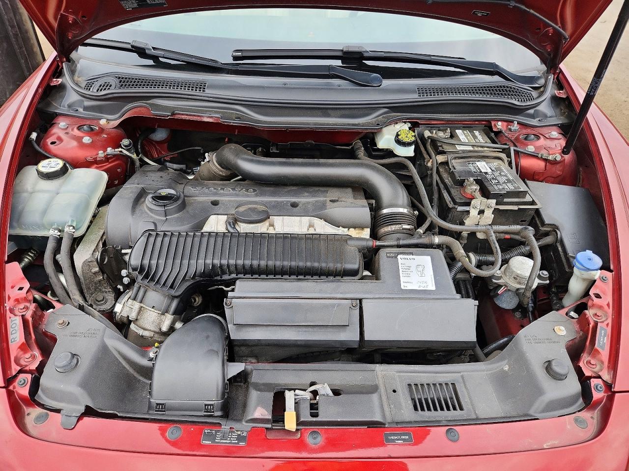 2012 Volvo C70 T5 Burgundy vin: YV1672MC7CJ126256