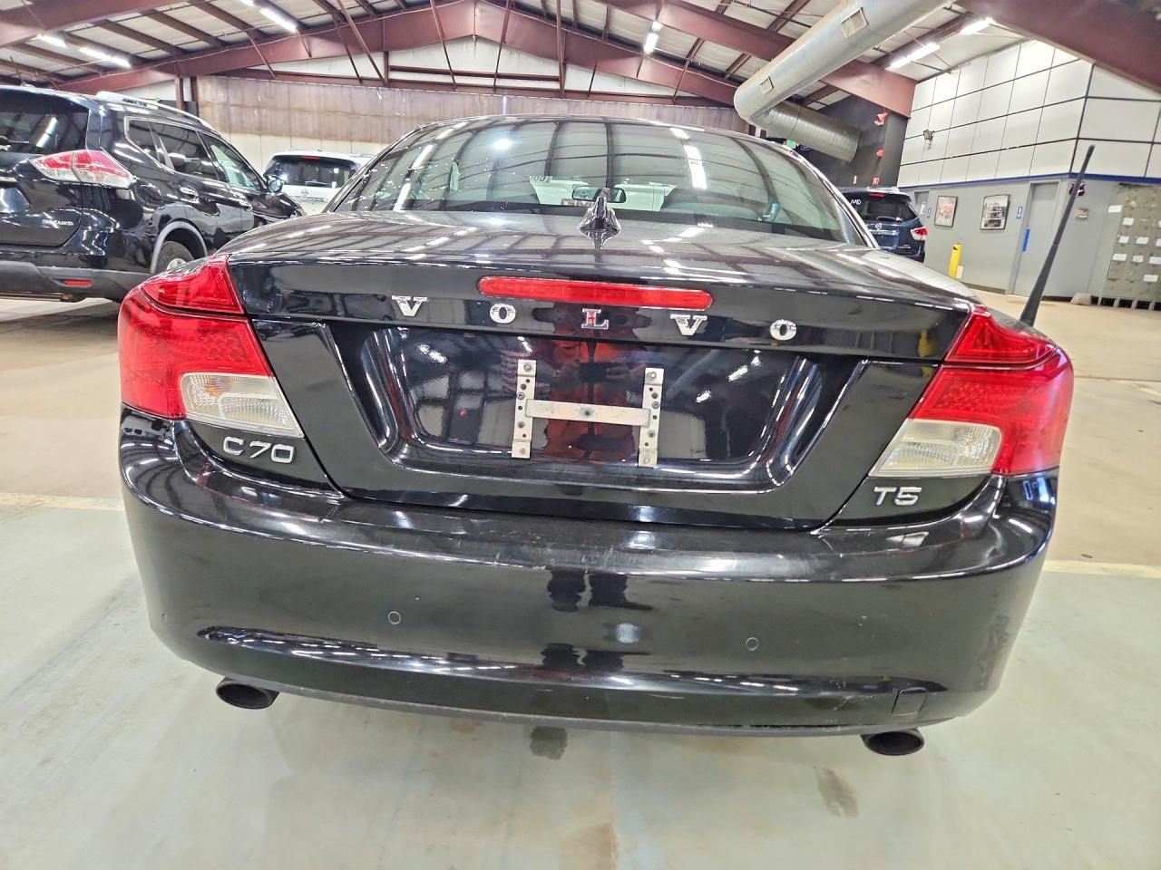2012 Volvo C70 T5 Black vin: YV1672MC7CJ129626