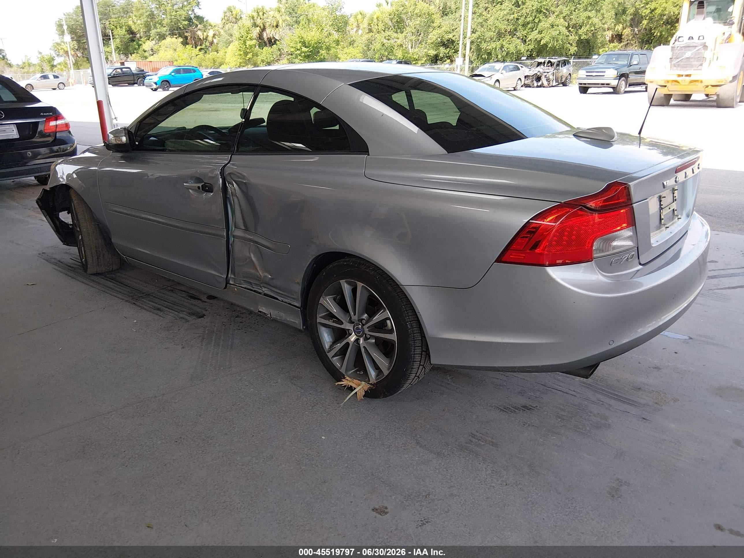 2013 Volvo C70 T5 Silver vin: YV1672MC7DJ142779