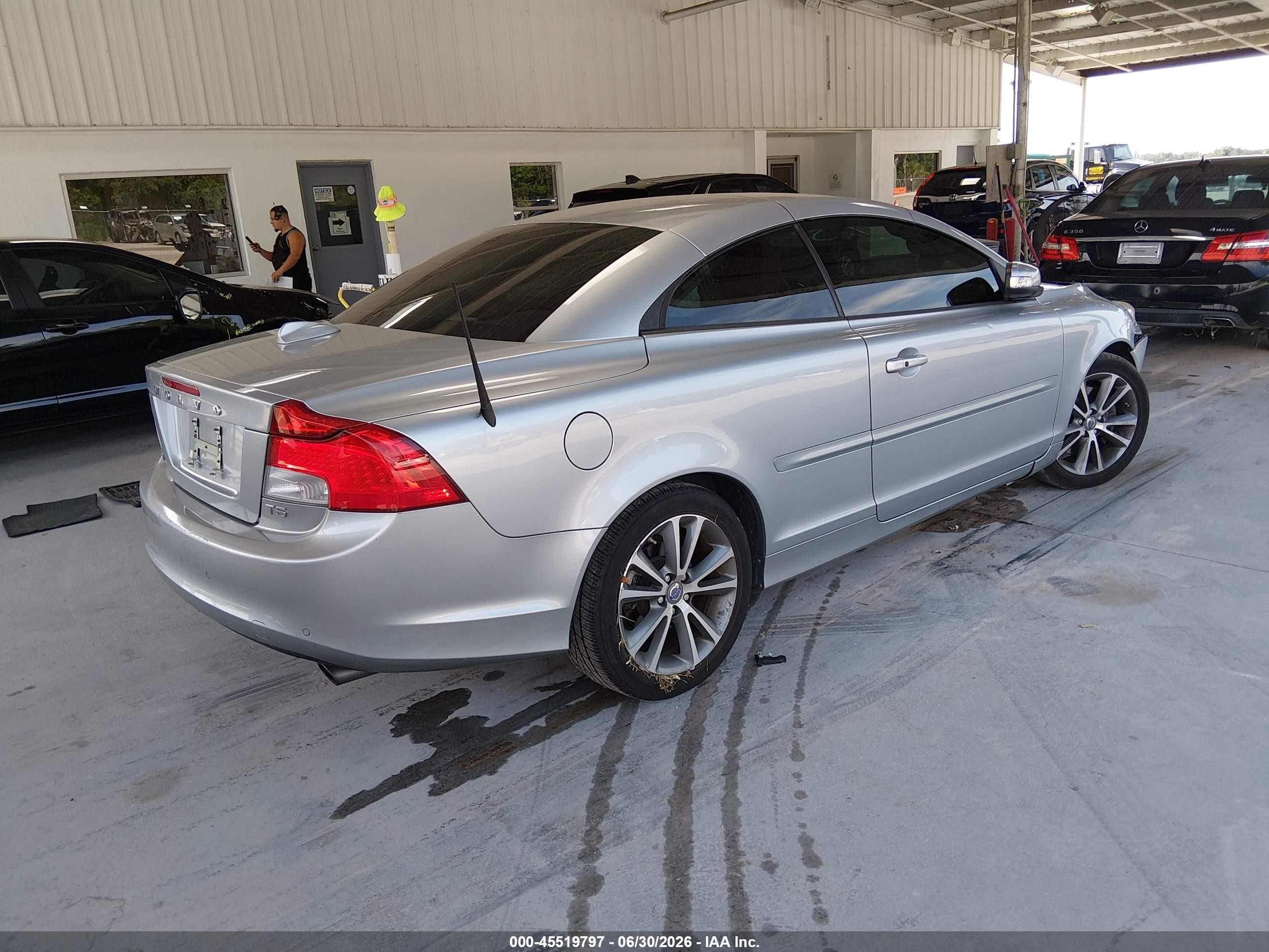 2013 Volvo C70 T5 Silver vin: YV1672MC7DJ142779