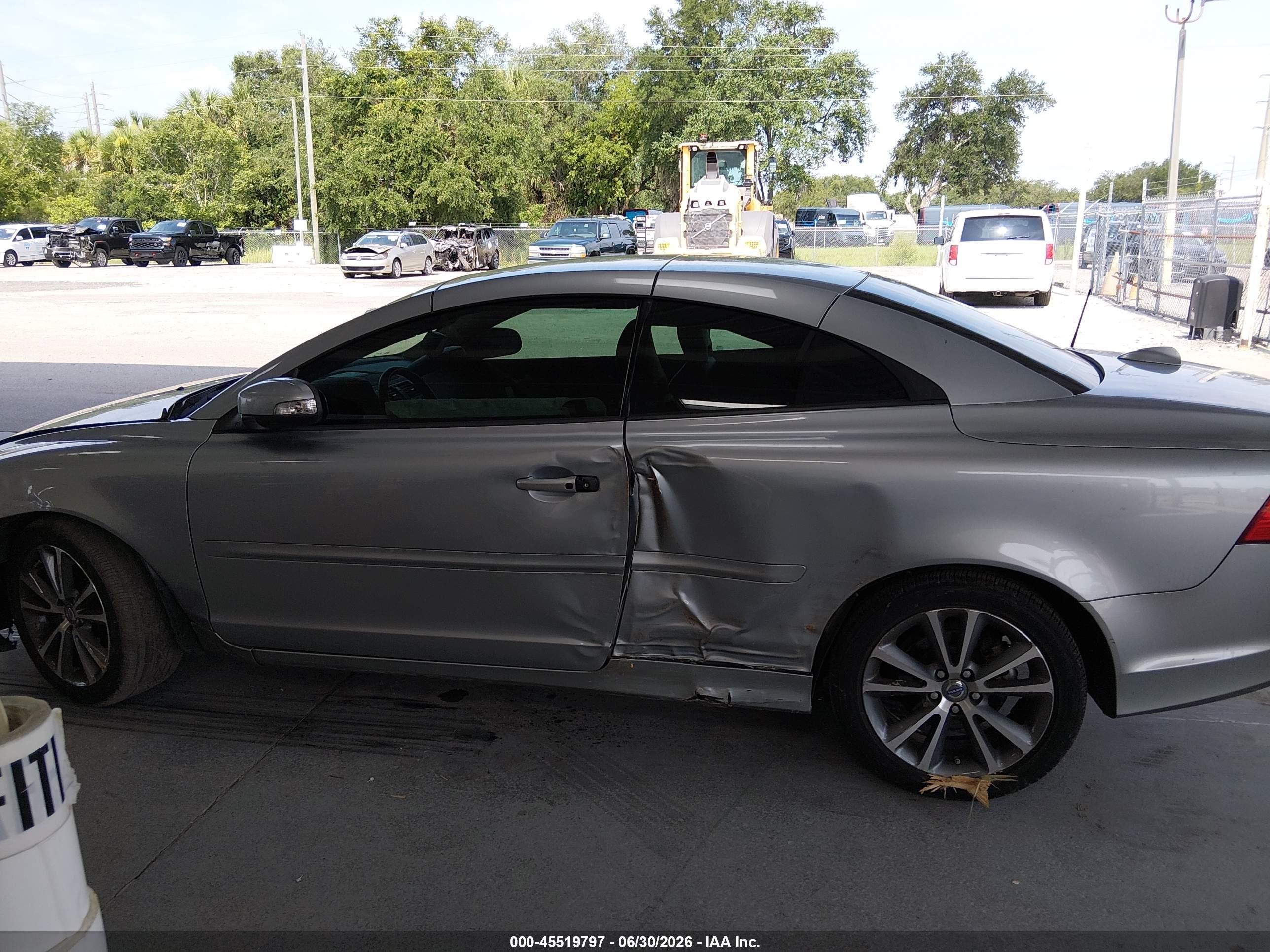 2013 Volvo C70 T5 Silver vin: YV1672MC7DJ142779