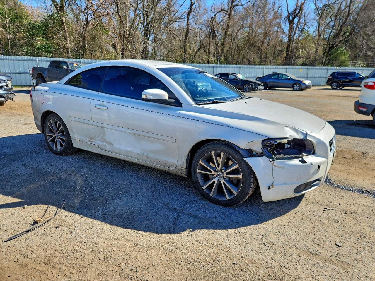 2010 Volvo C70 T5 White vin: YV1672MC8AJ094561