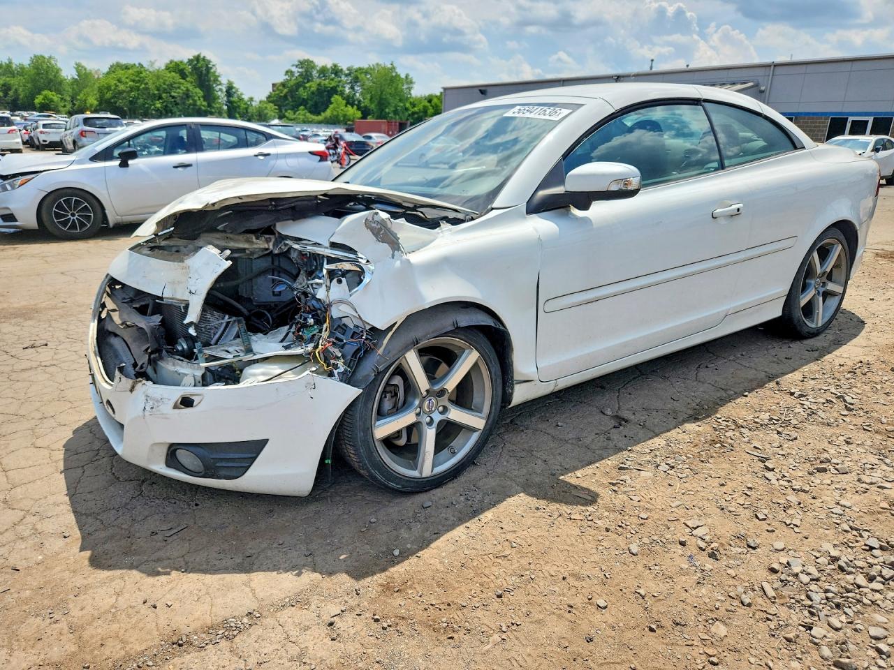 2011 Volvo C70 T5 White vin: YV1672MC8BJ117239