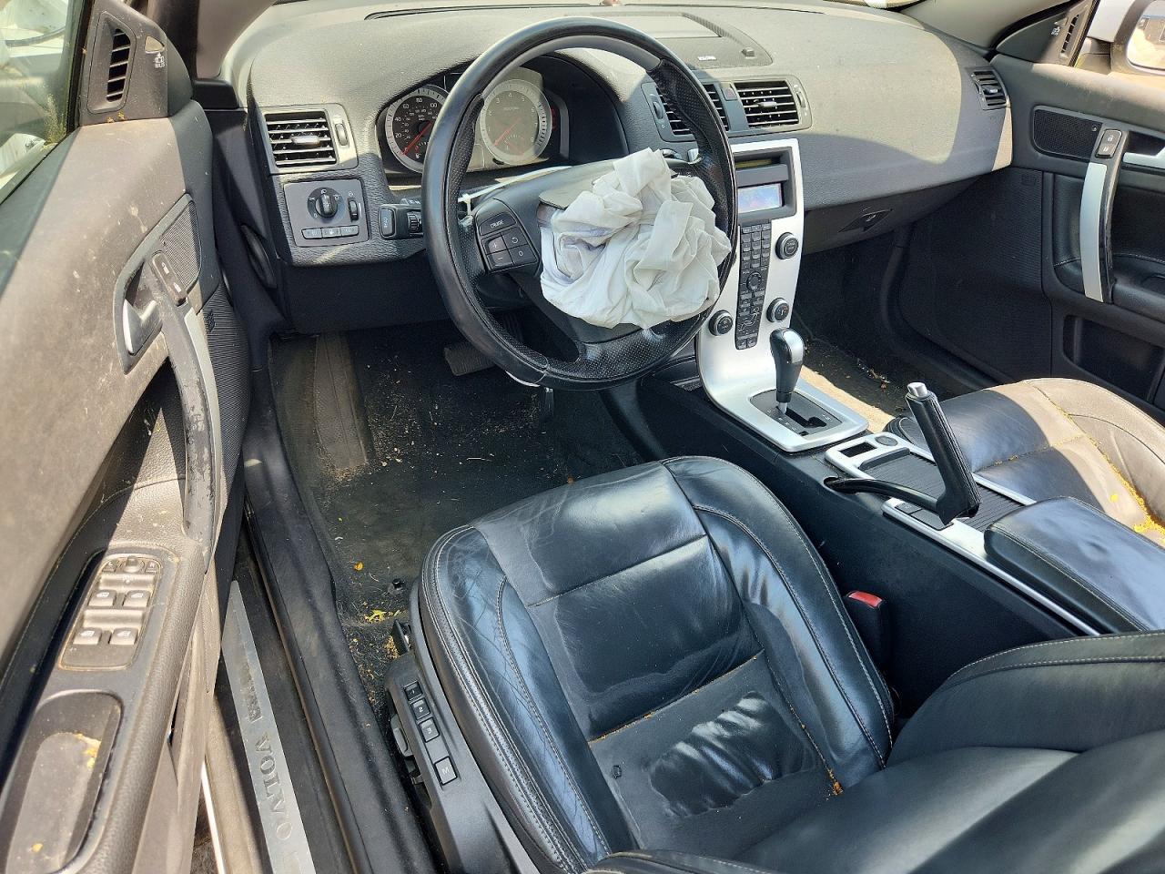 2011 Volvo C70 T5 White vin: YV1672MC8BJ117239