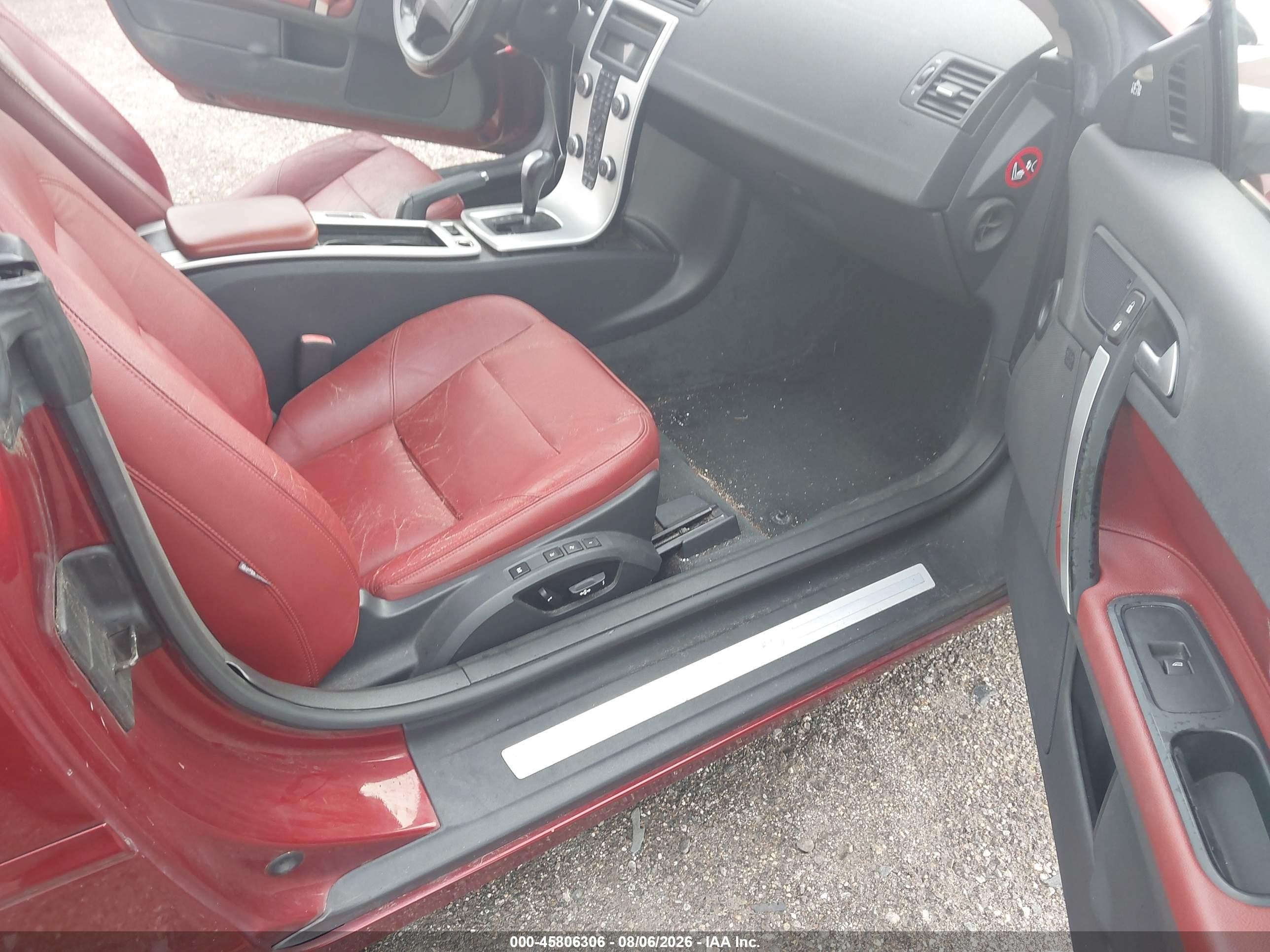 2012 Volvo C70 T5 Burgundy vin: YV1672MC8CJ126170