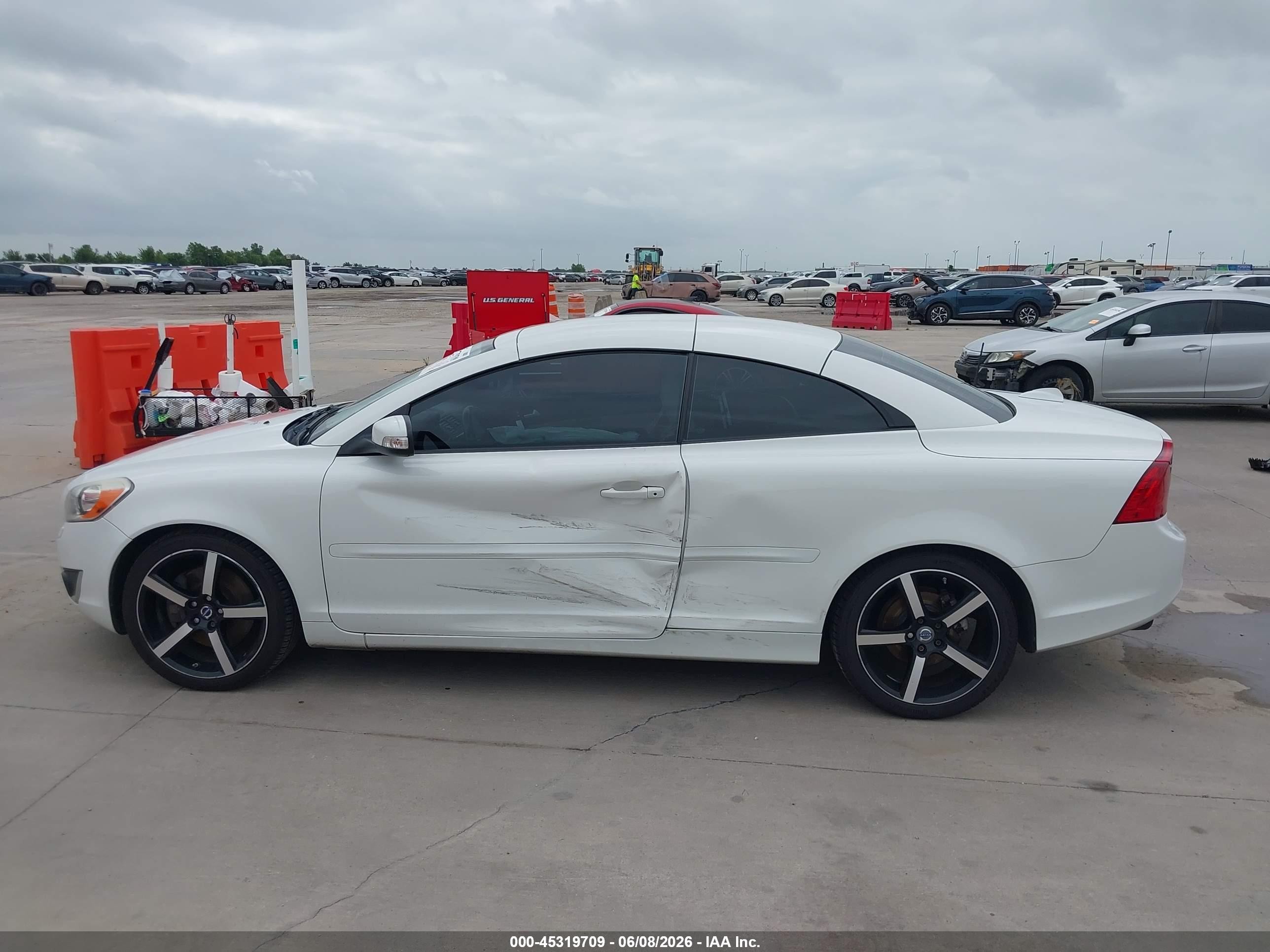 2012 Volvo C70 T5/t5 Platinum/t5 Premier Plus Белый vin: YV1672MC8CJ129862