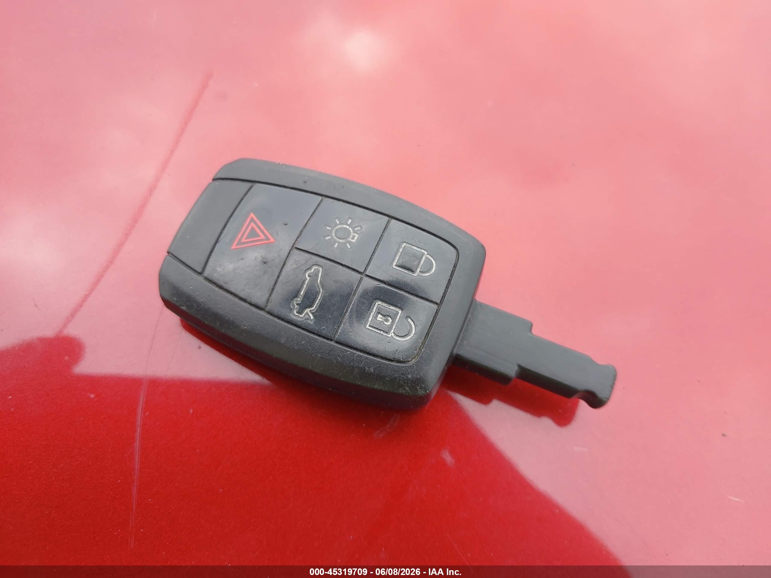 2012 Volvo C70 T5/t5 Platinum/t5 Premier Plus Белый vin: YV1672MC8CJ129862