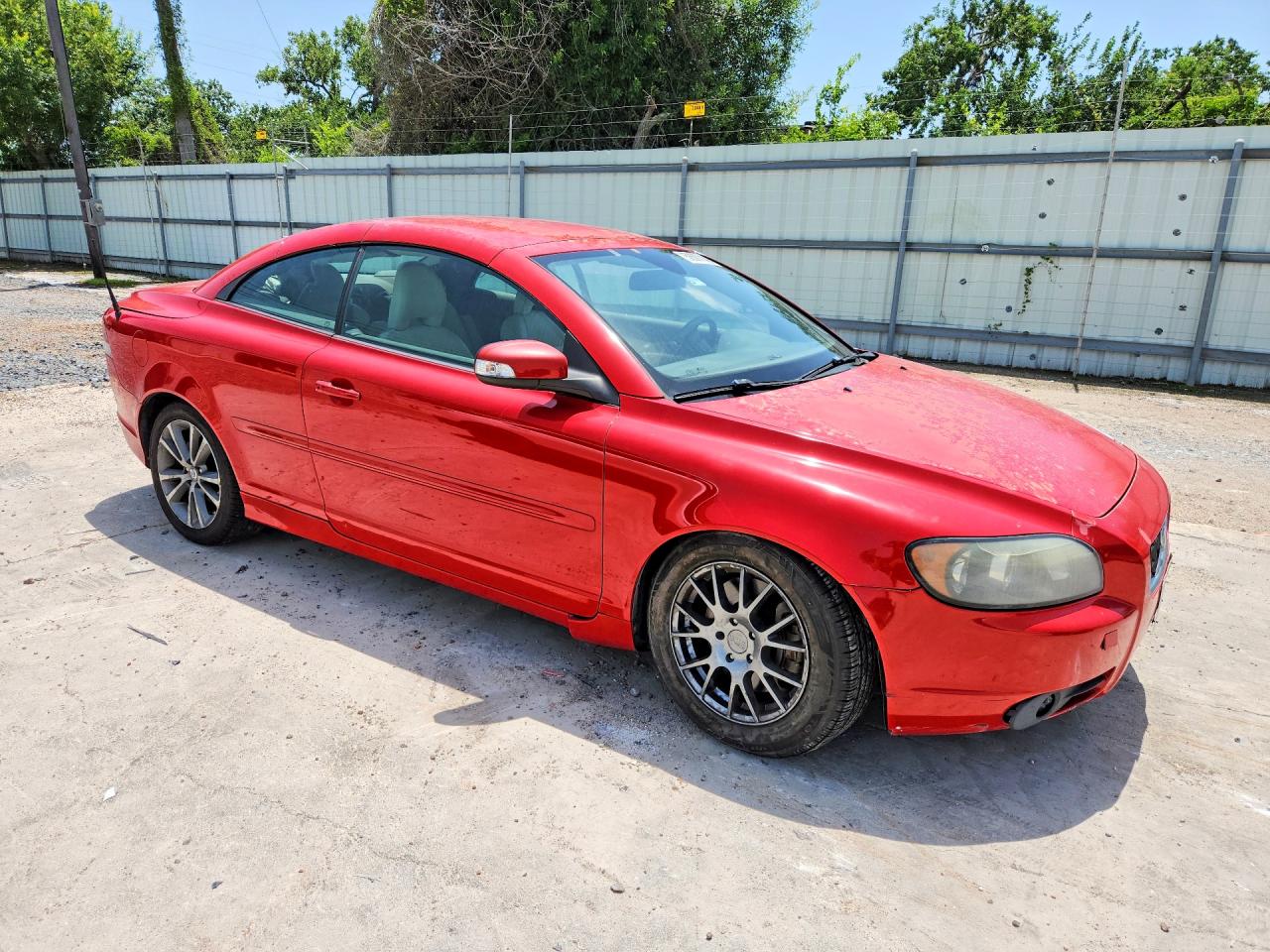2010 Volvo C70 T5 Red vin: YV1672MC9AJ090082
