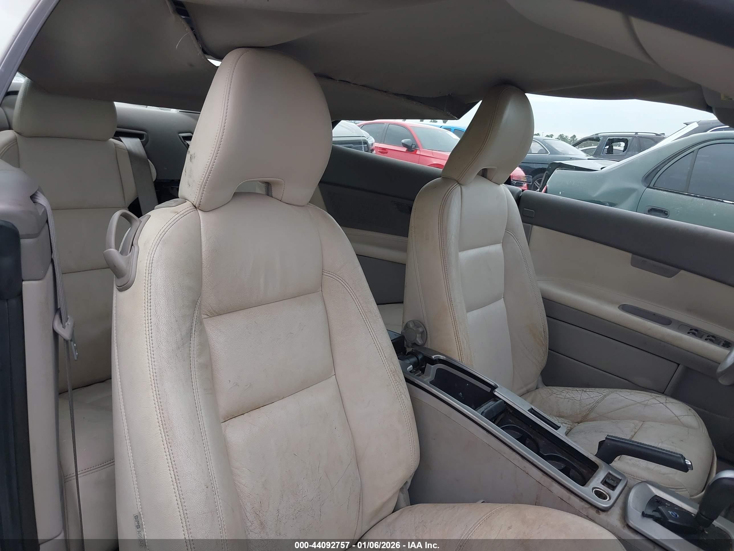 2010 Volvo C70 T5 Light Blue vin: YV1672MC9AJ092141