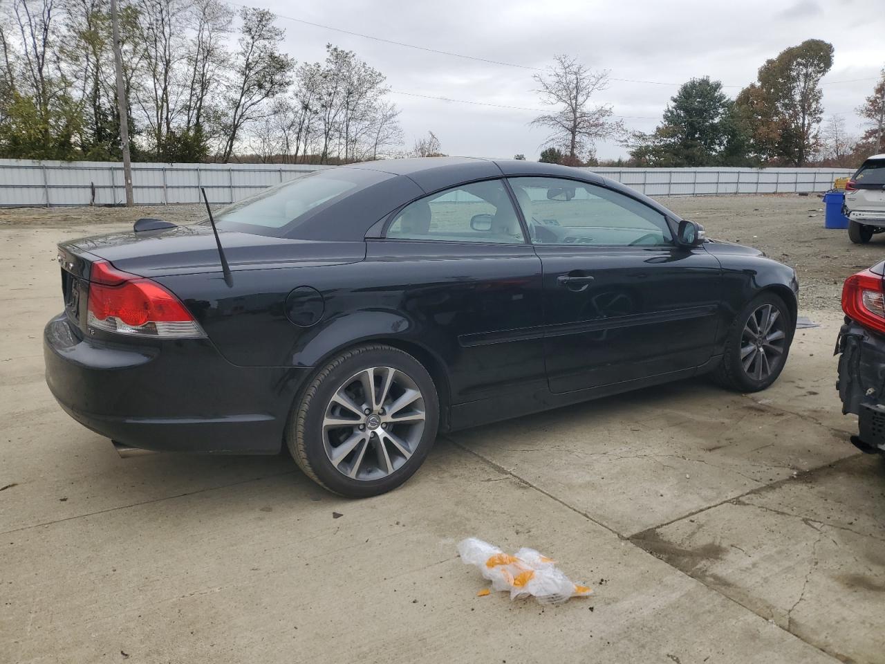 2010 Volvo C70 T5 Black vin: YV1672MC9AJ092284