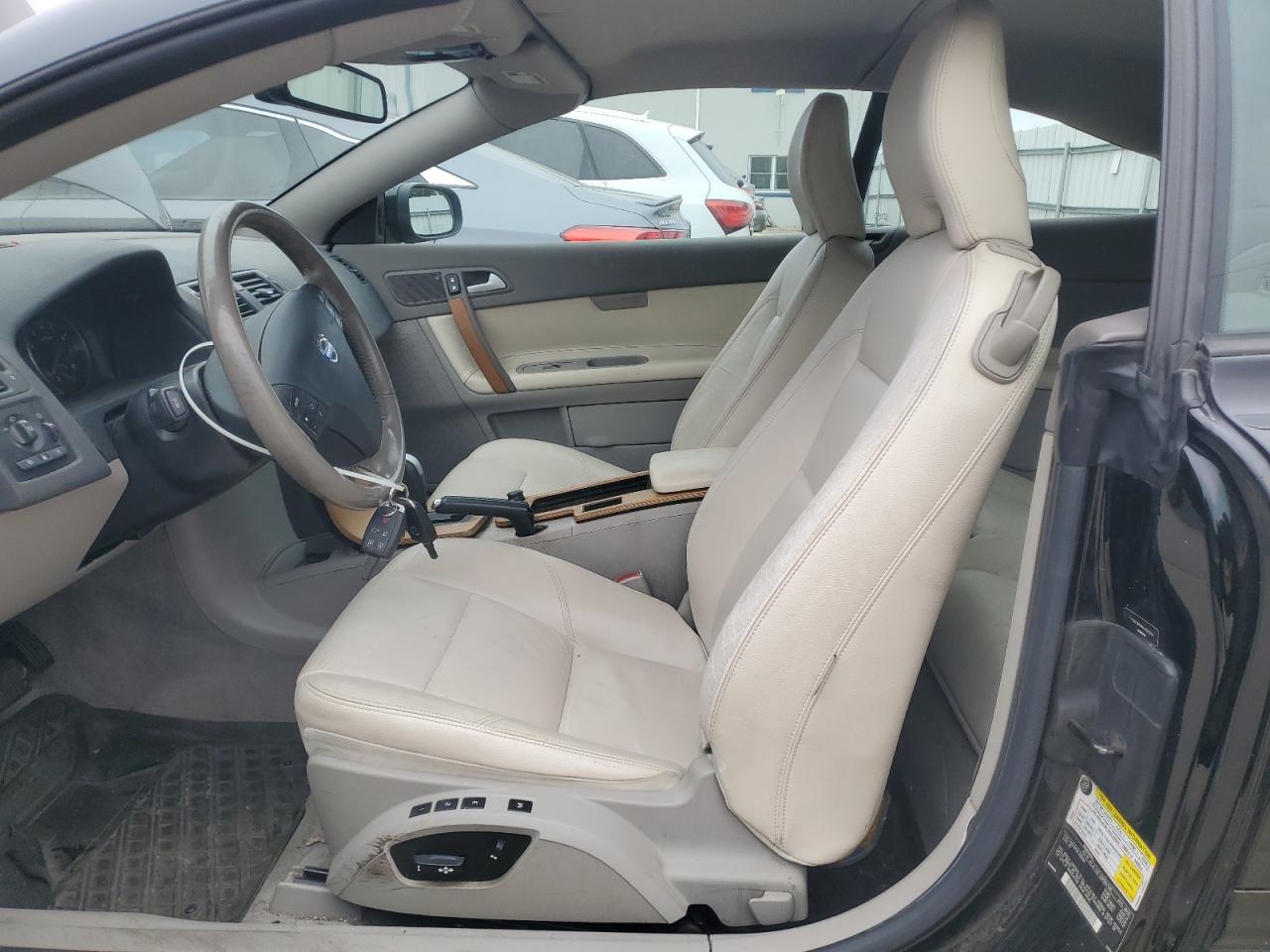 2010 Volvo C70 T5 Black vin: YV1672MC9AJ092284