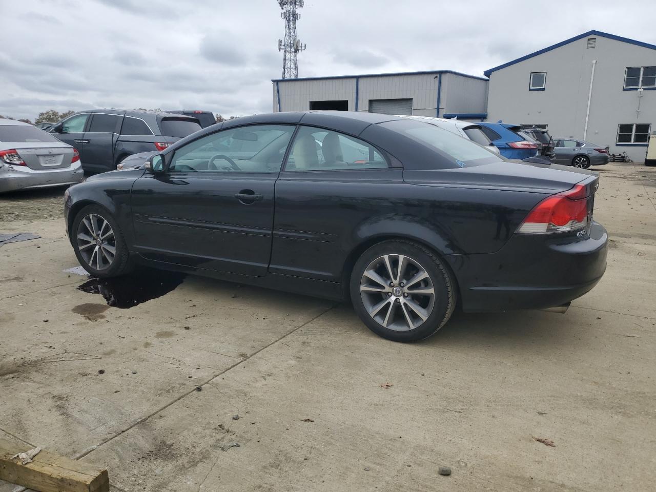 2010 Volvo C70 T5 Black vin: YV1672MC9AJ092284
