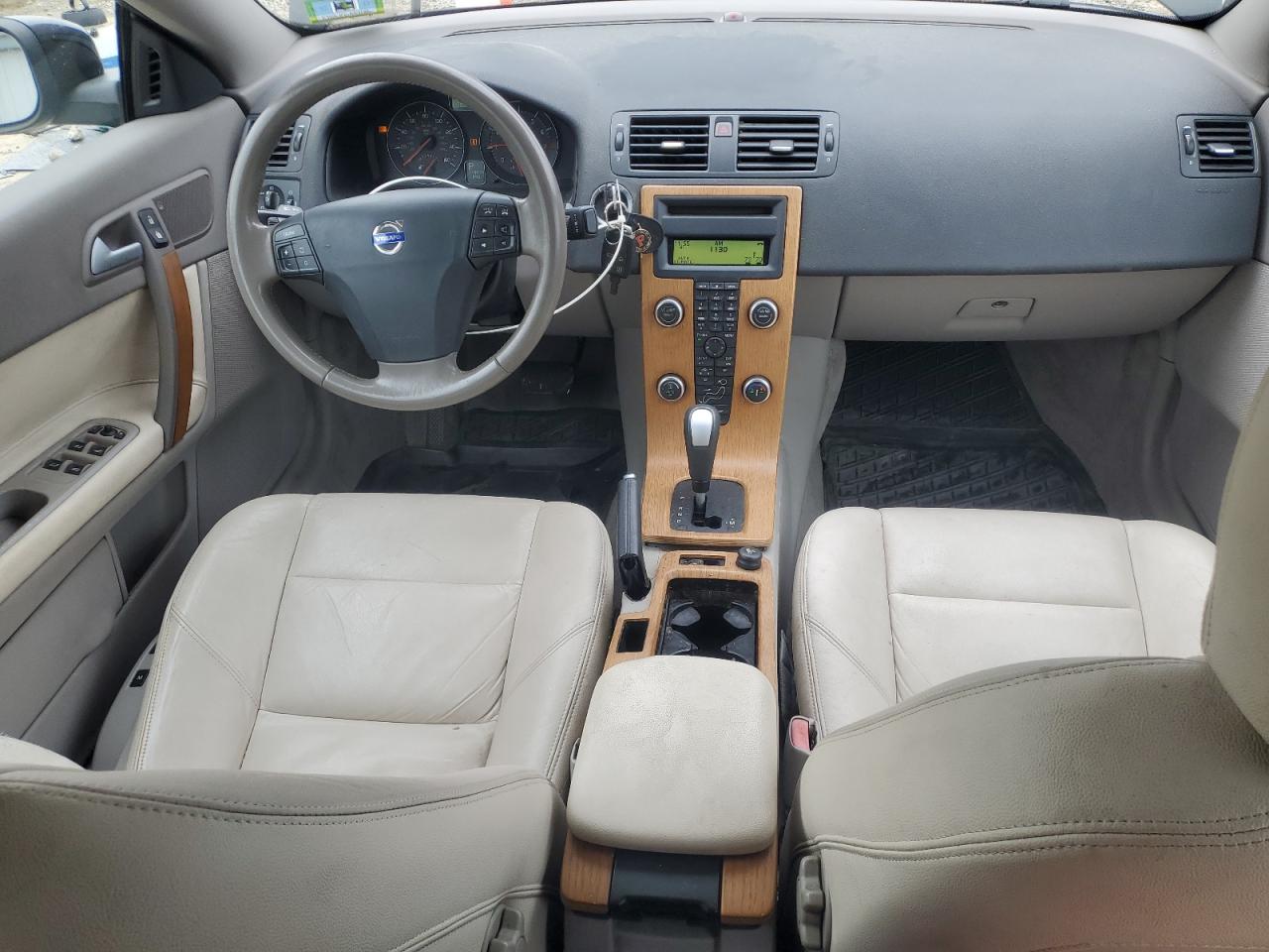 2010 Volvo C70 T5 Black vin: YV1672MC9AJ092284