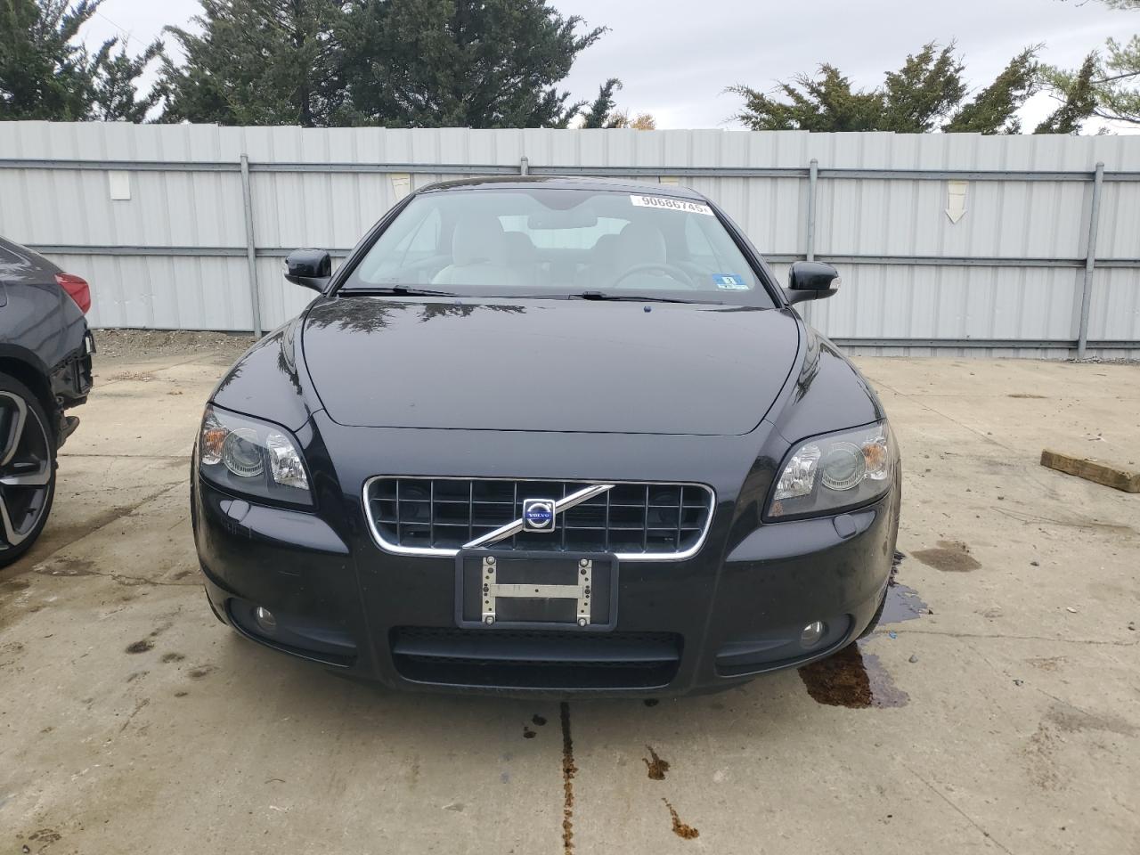 2010 Volvo C70 T5 Black vin: YV1672MC9AJ092284