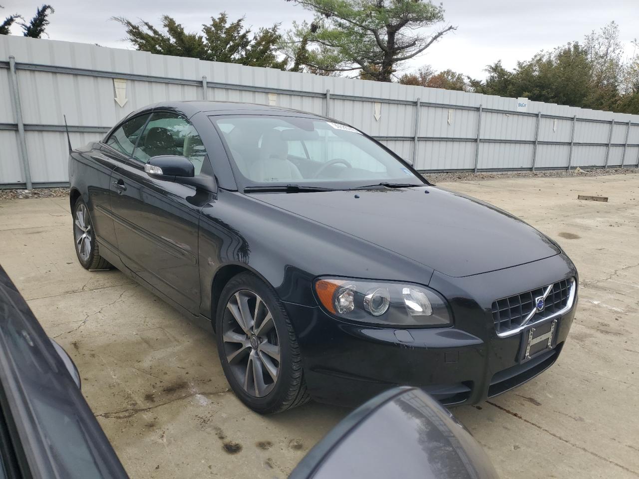 2010 Volvo C70 T5 Black vin: YV1672MC9AJ092284