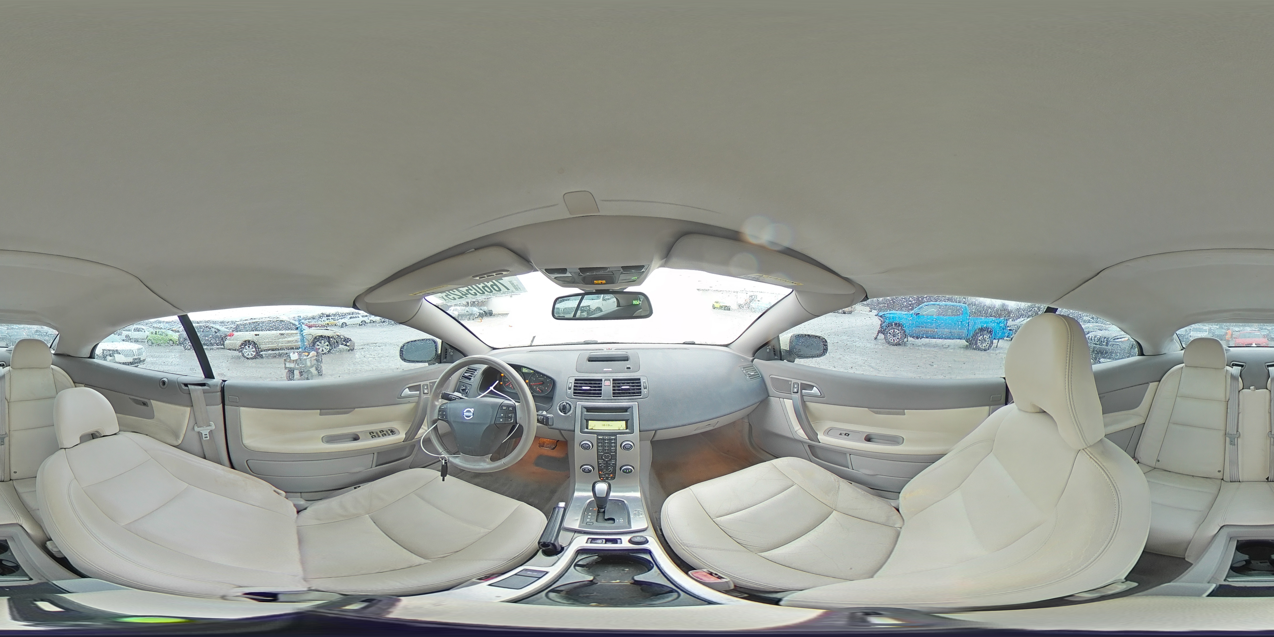 2010 Volvo C70 T5 Beige vin: YV1672MC9AJ092463