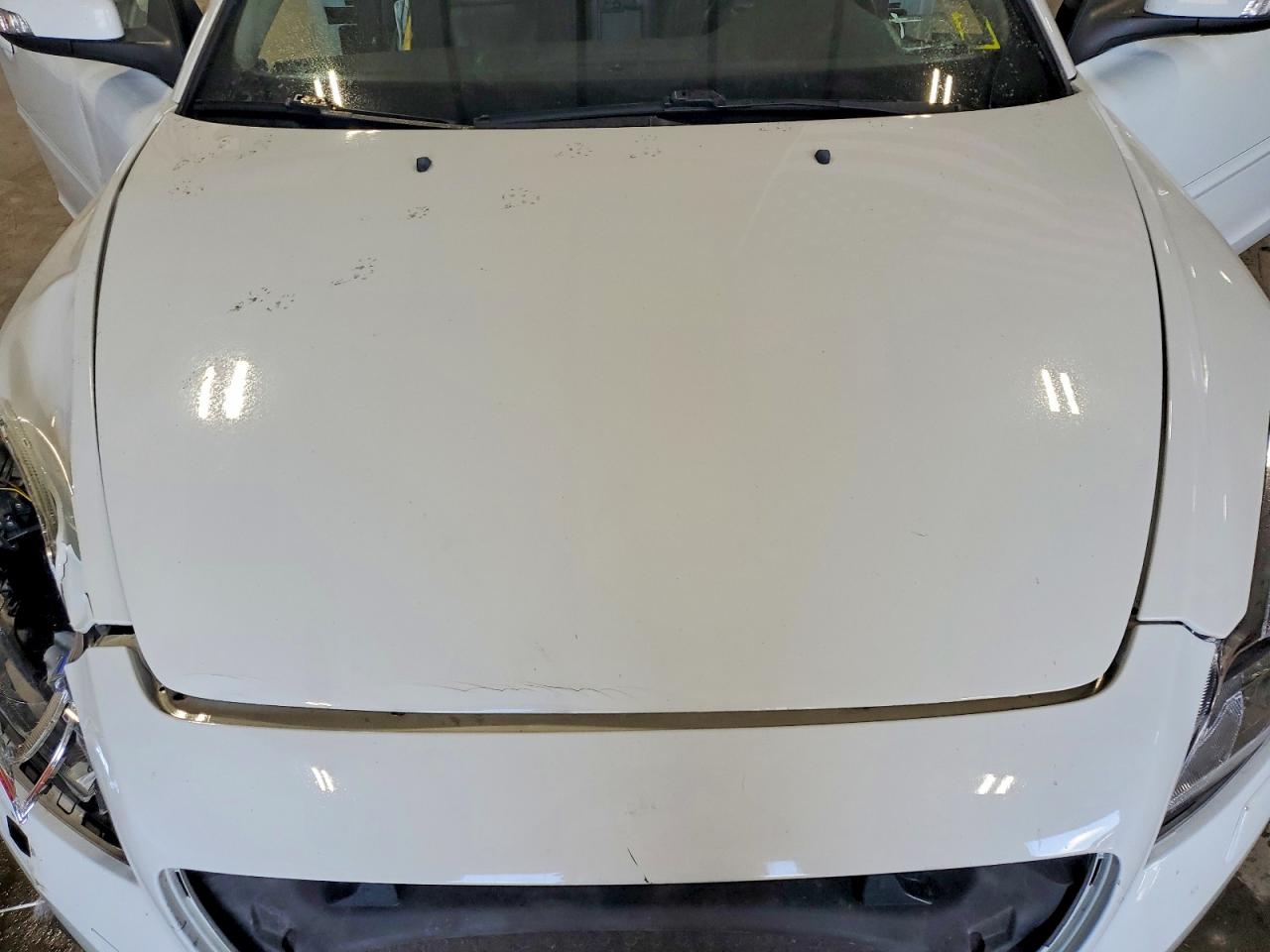 2011 Volvo C70 T5 White vin: YV1672MC9BJ109425