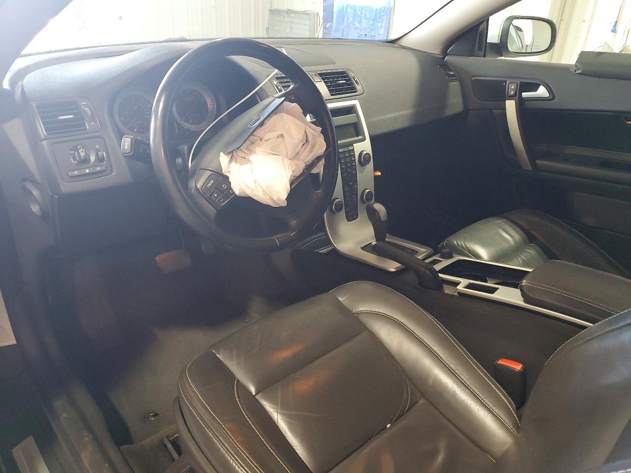 2011 Volvo C70 T5 White vin: YV1672MC9BJ109425