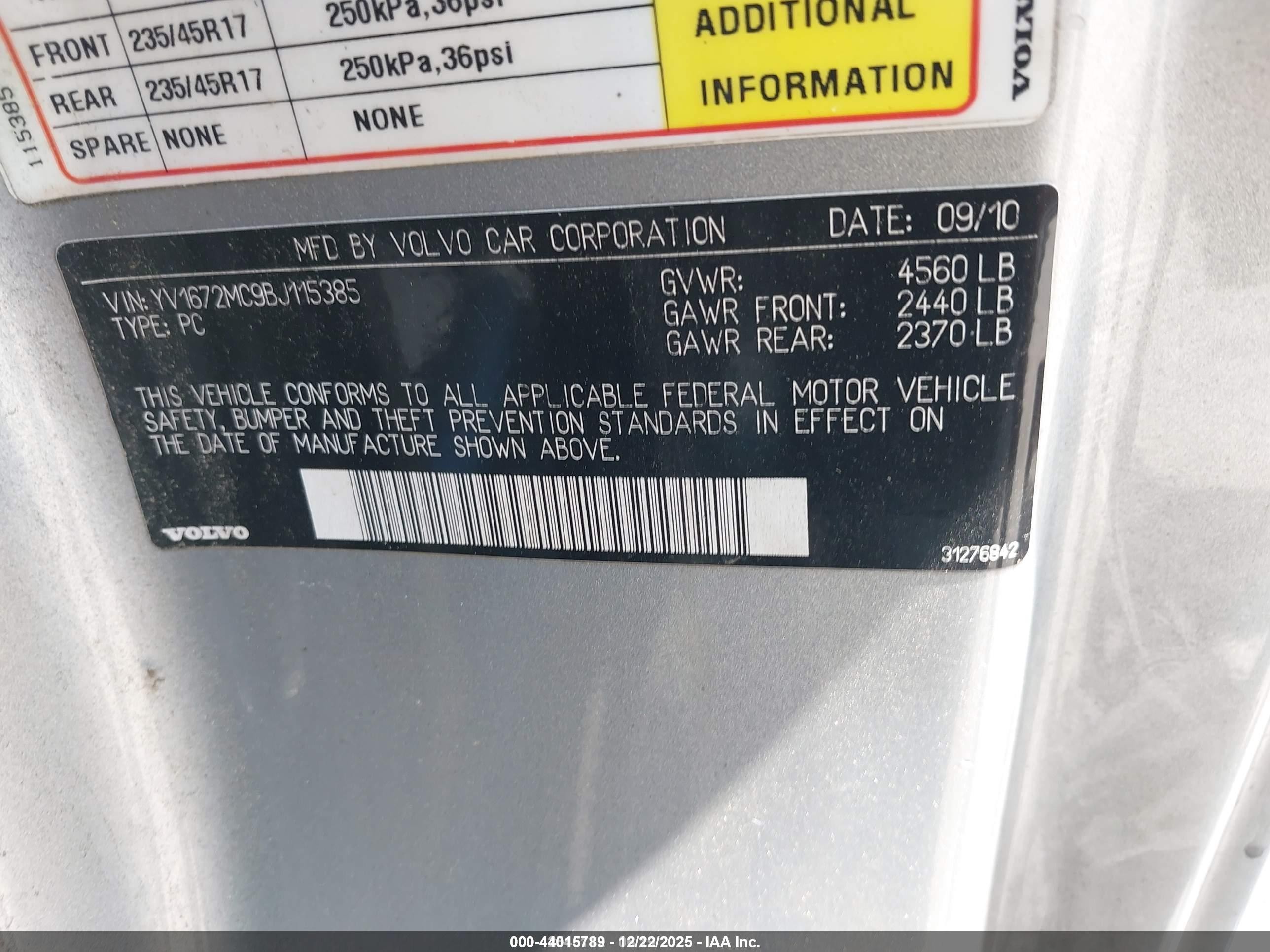 2011 Volvo C70 T5 Silver vin: YV1672MC9BJ115385