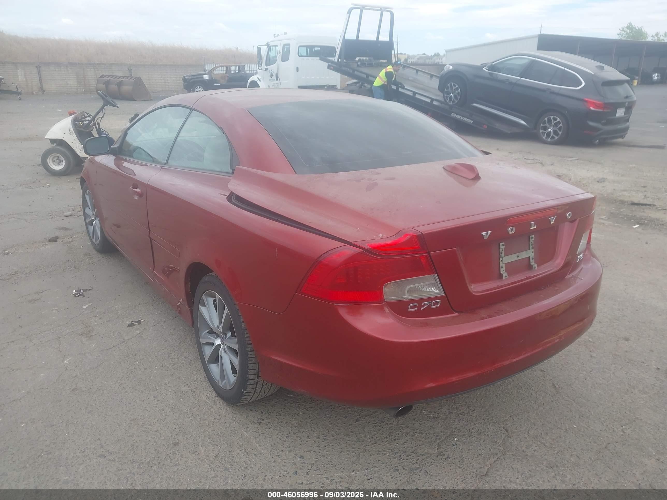 2011 Volvo C70 T5 Red vin: YV1672MC9BJ120182