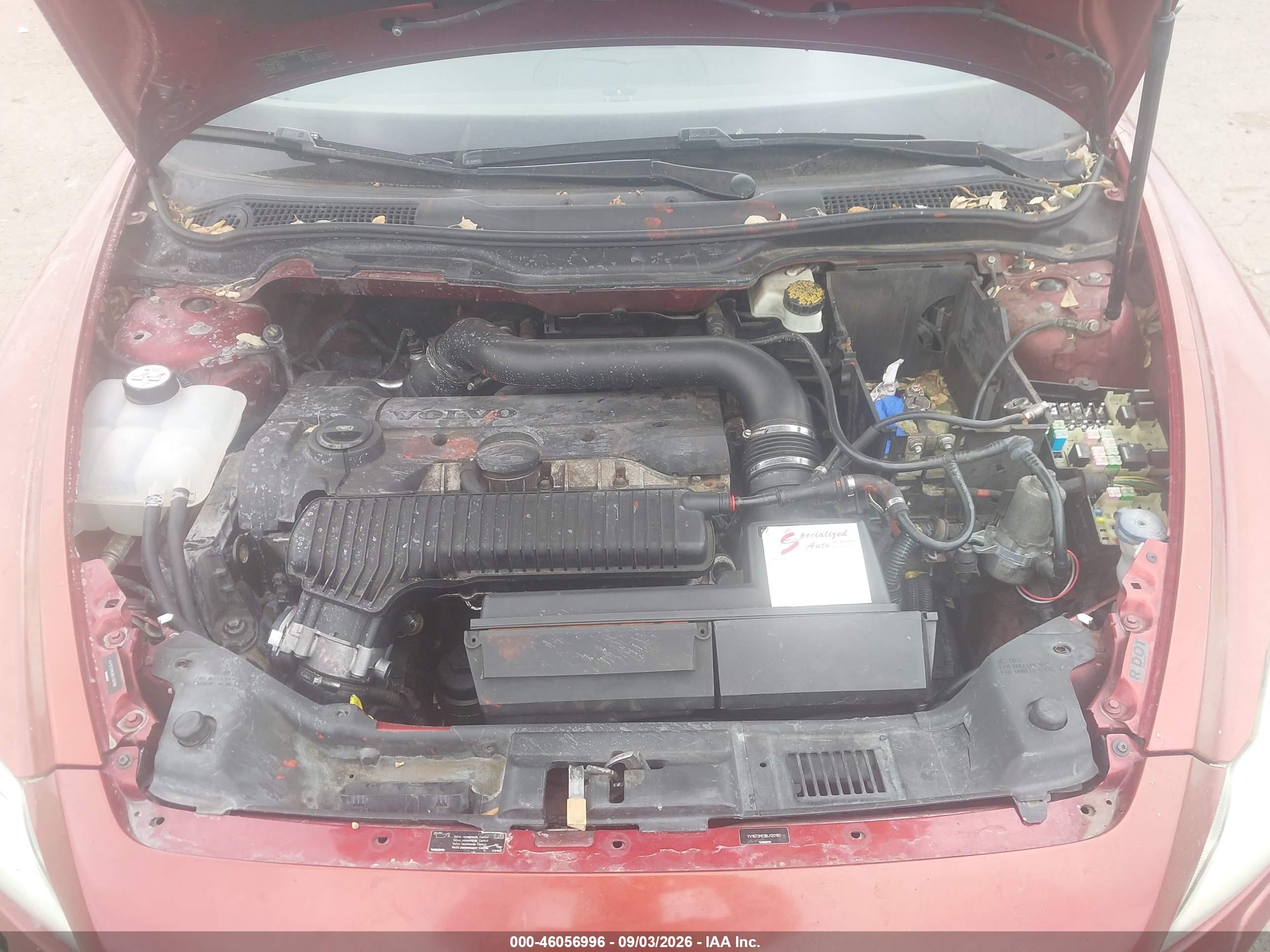 2011 Volvo C70 T5 Red vin: YV1672MC9BJ120182