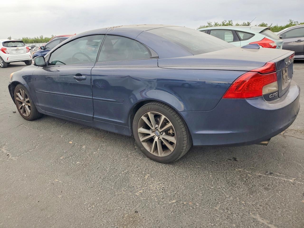 2013 Volvo C70 T5 Blue vin: YV1672MC9DJ139253