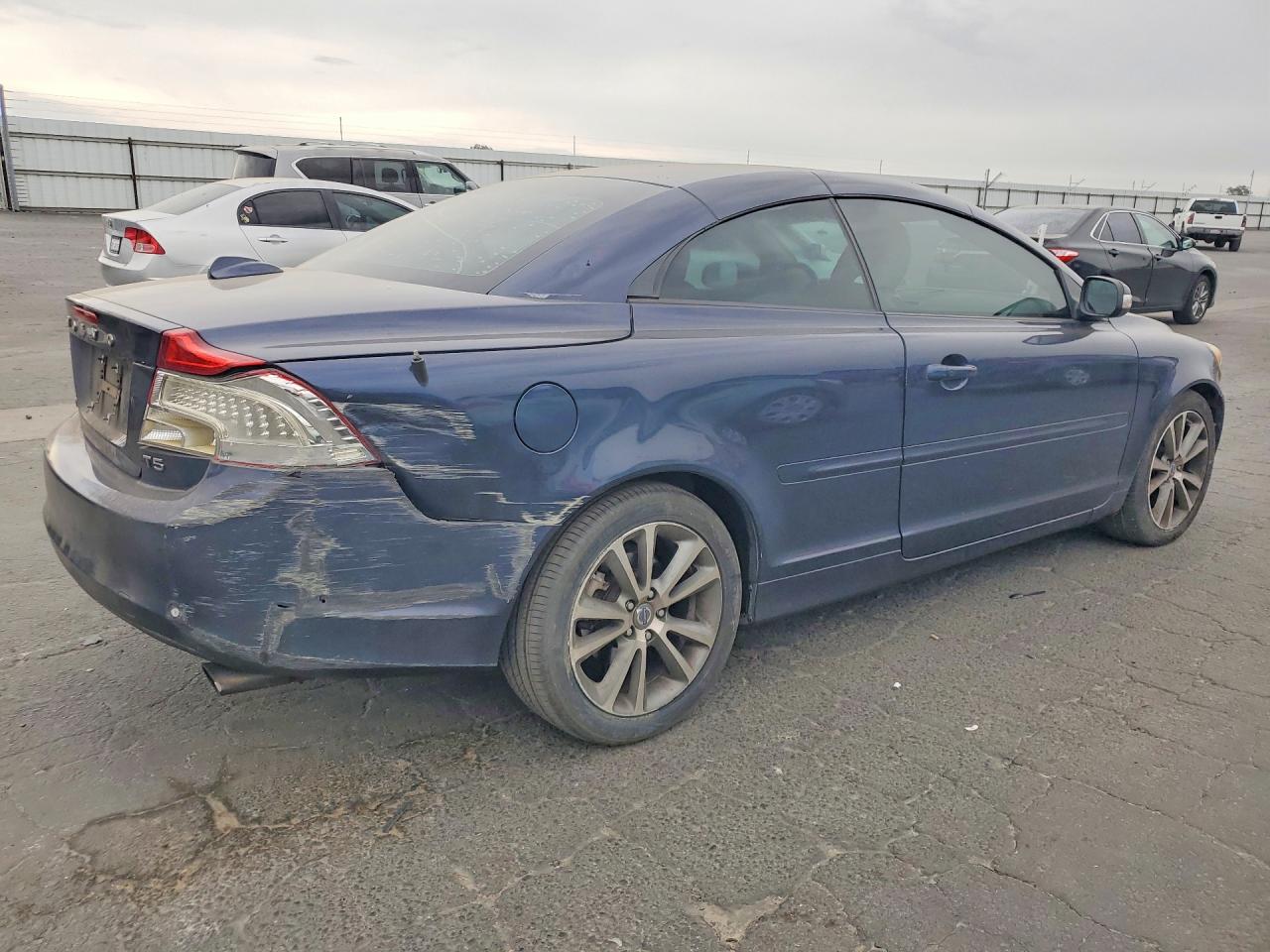 2013 Volvo C70 T5 Blue vin: YV1672MC9DJ139253