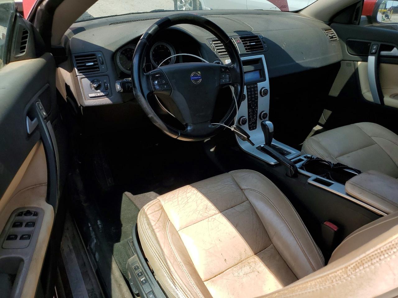 2013 Volvo C70 T5 Maroon vin: YV1672MC9DJ141391